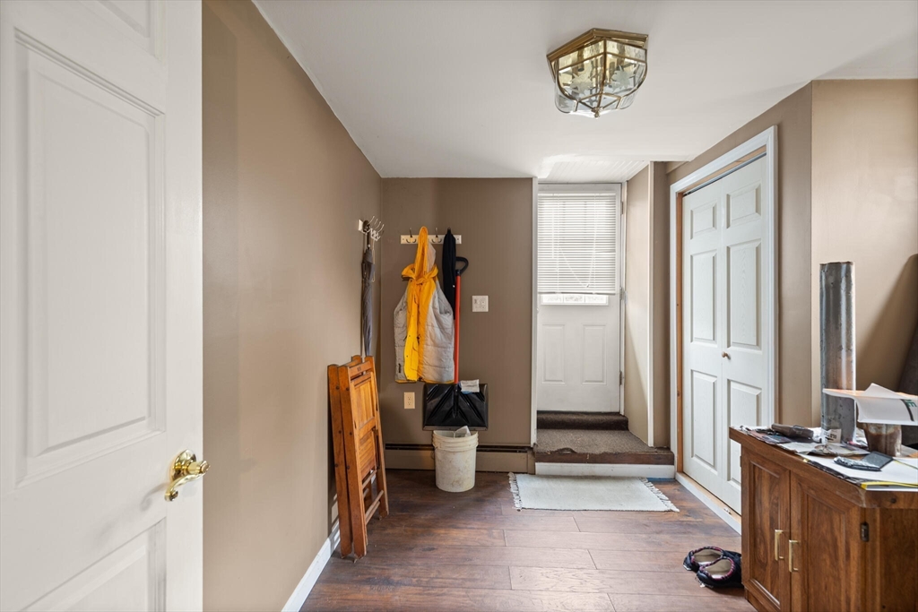 Salem, Massachusetts, 01970, United States, 3 Bedrooms Bedrooms, ,1 BathroomBathrooms,Residential,For Sale,1988229