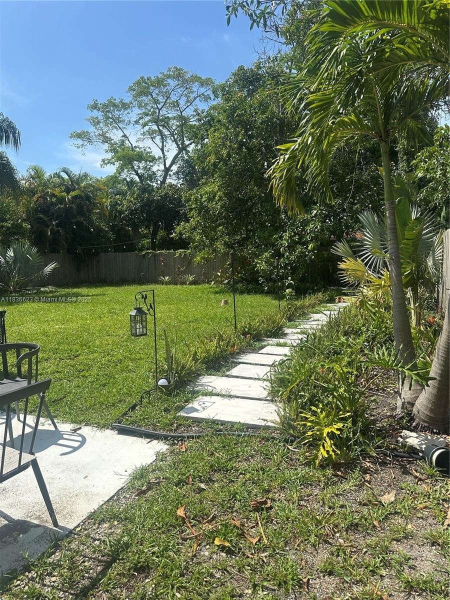 North Miami, Florida, 33168, United States, 3 Bedrooms Bedrooms, ,2 BathroomsBathrooms,Residential,For Sale,1974834
