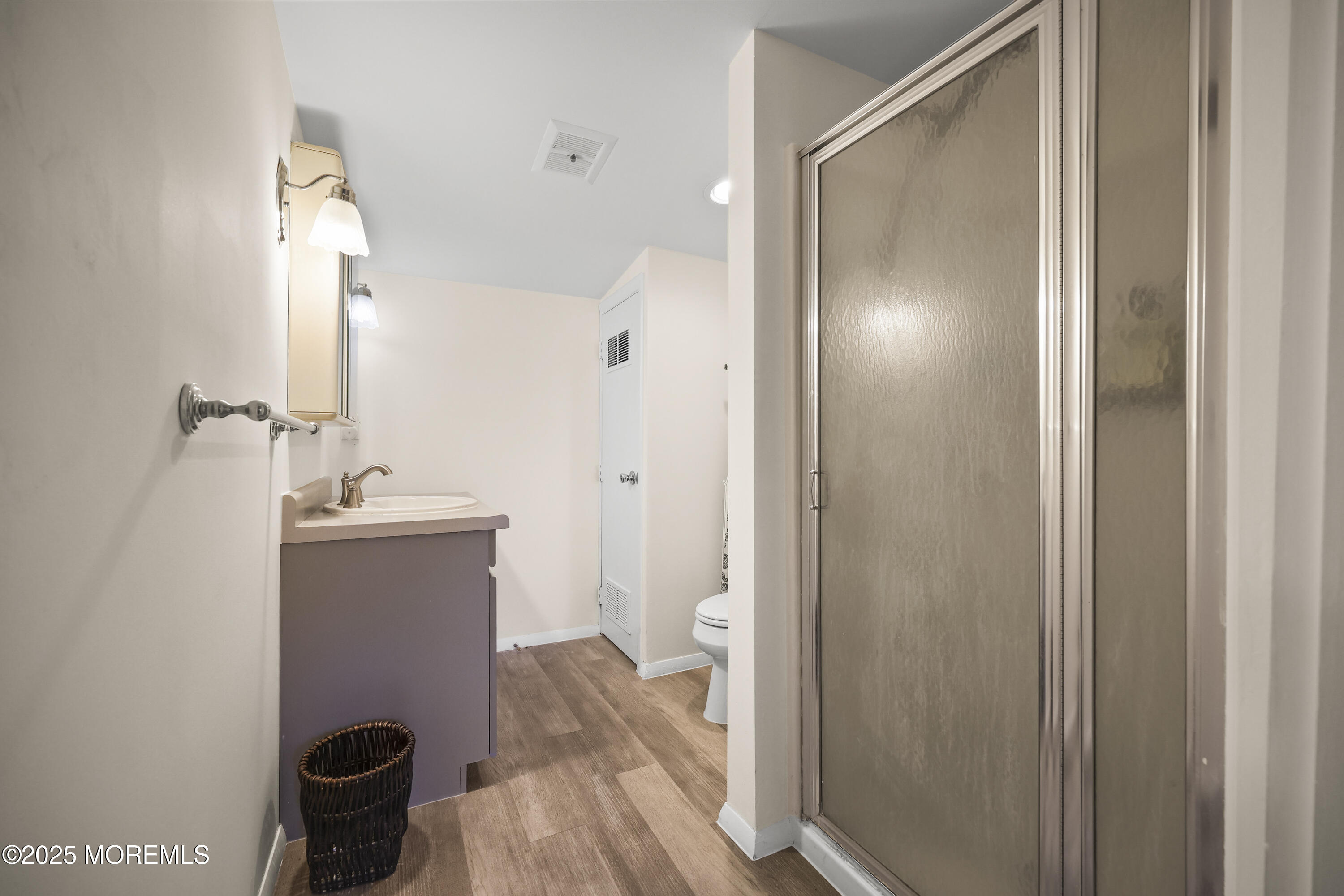 Leonardo, New Jersey, 07737, United States, 4 Bedrooms Bedrooms, ,3 BathroomsBathrooms,Residential,For Sale,2001705