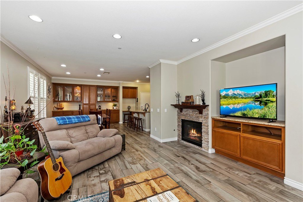 Fontana, California, 92336, United States, 4 Bedrooms Bedrooms, ,3 BathroomsBathrooms,Residential,For Sale,1970103