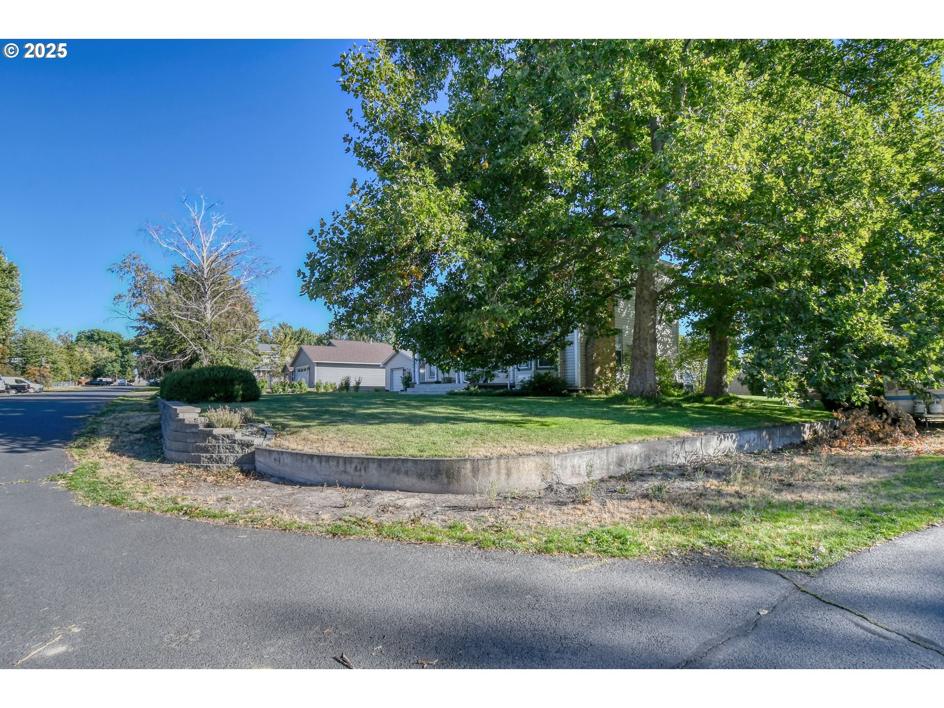 Athena, Oregon, 97813, United States, 3 Bedrooms Bedrooms, ,2 BathroomsBathrooms,Residential,For Sale,1961034