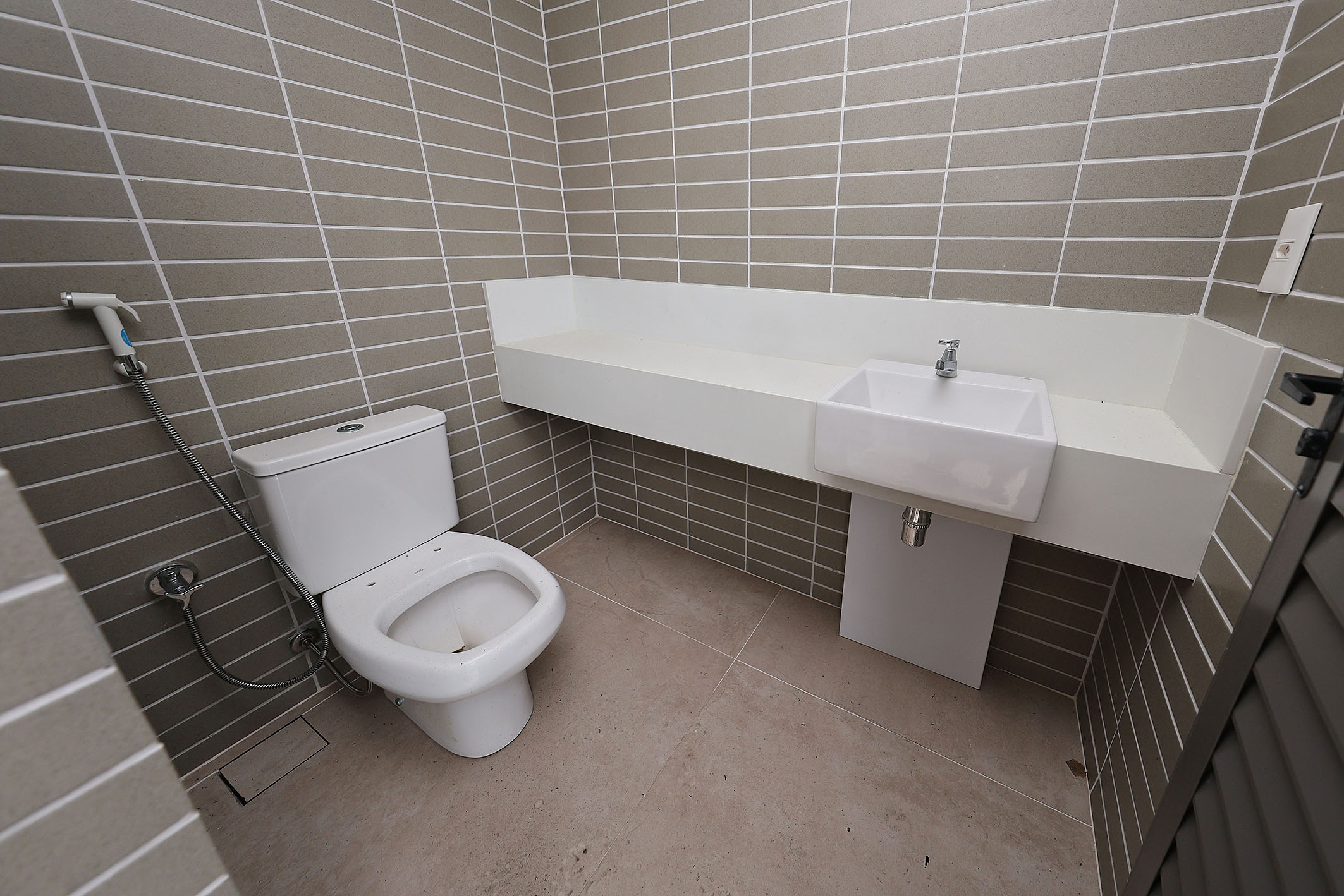  Oceanfront linear penthouse with private leisure amenities - 物件實景