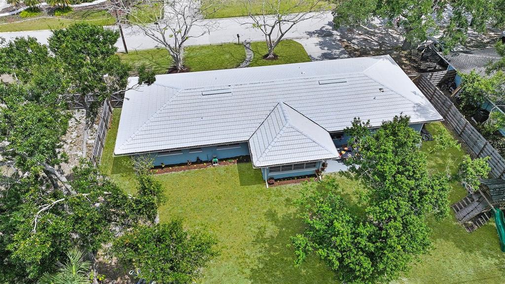 Sarasota, Florida, 34239, United States, 3 Bedrooms Bedrooms, ,2 BathroomsBathrooms,Residential,For Sale,1785802