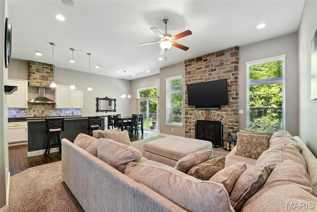 Wentzville, Missouri, 63385, United States, 4 Bedrooms Bedrooms, ,3 BathroomsBathrooms,Residential,For Sale,1927364