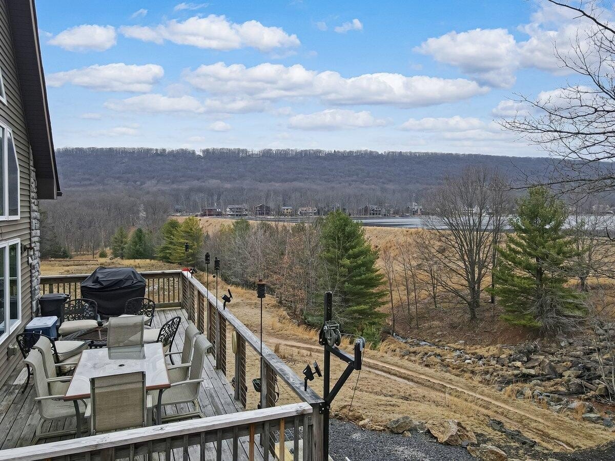 Hazleton, Pennsylvania, 18202, United States, 4 Bedrooms Bedrooms, ,3 BathroomsBathrooms,Residential,For Sale,1754491