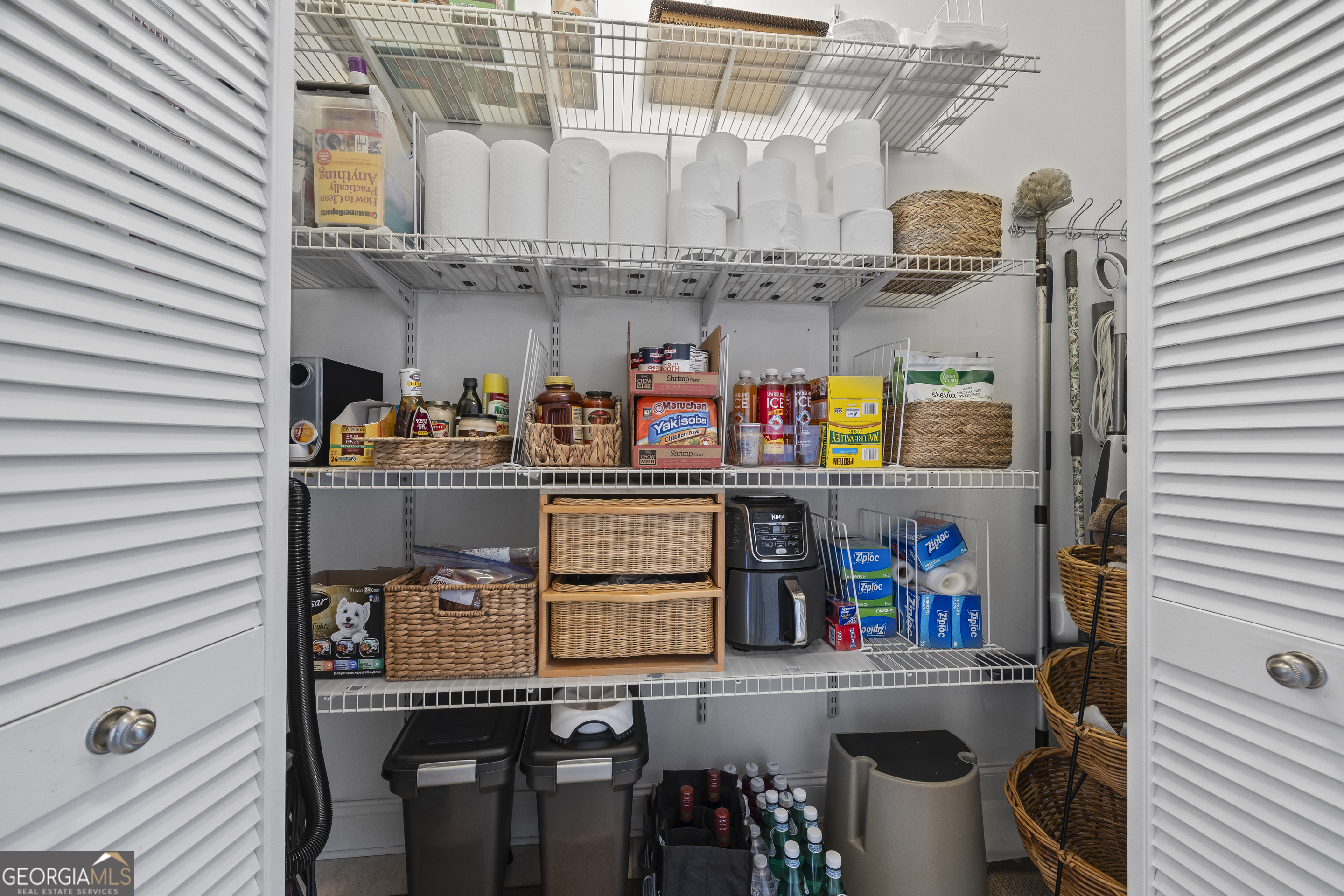 Helen, Georgia, 30545, United States, 3 Bedrooms Bedrooms, ,3 BathroomsBathrooms,Residential,For Sale,1983913