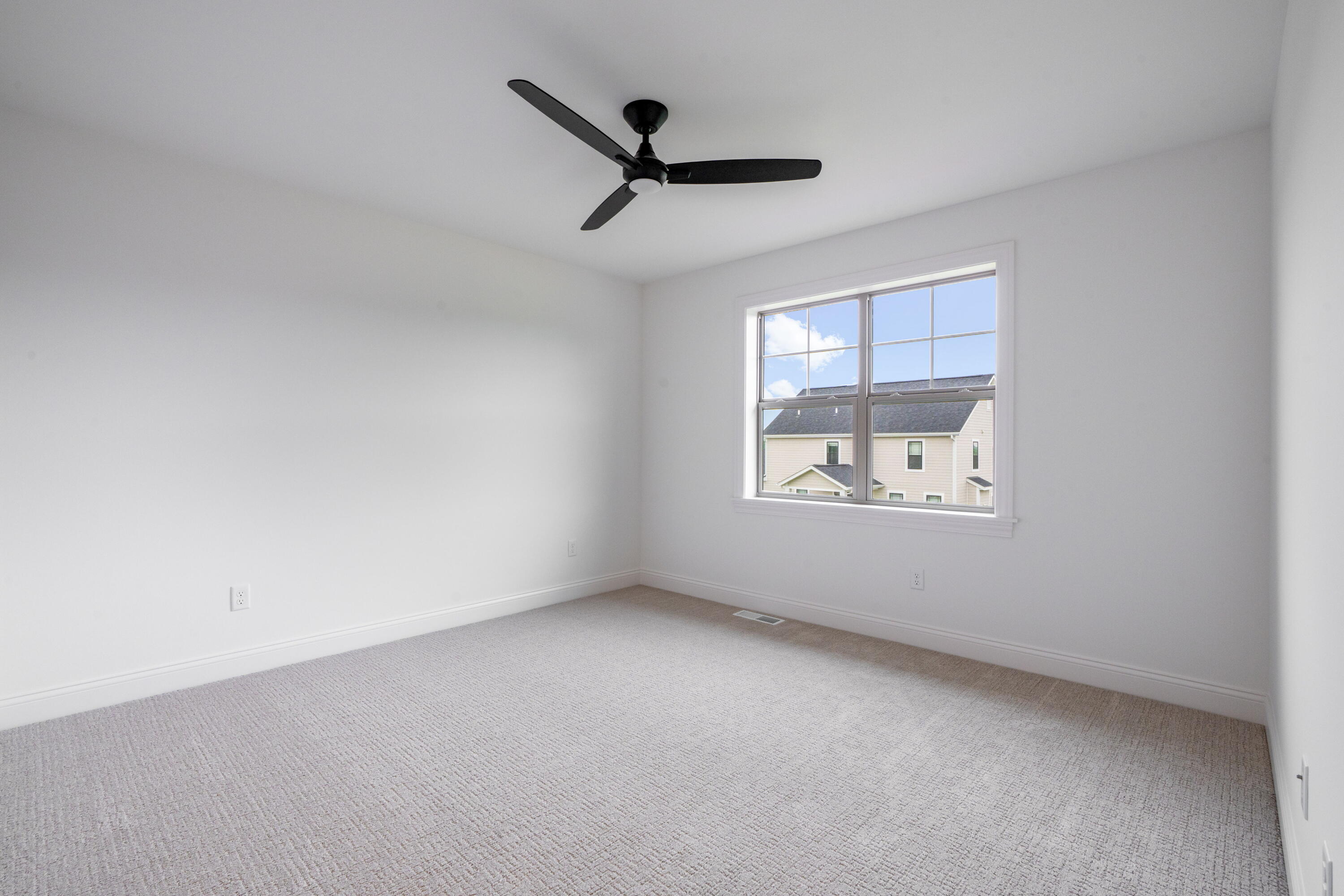 Menomonee Falls, Wisconsin, 53051, United States, 5 Bedrooms Bedrooms, ,4 BathroomsBathrooms,Residential,For Sale,1940201