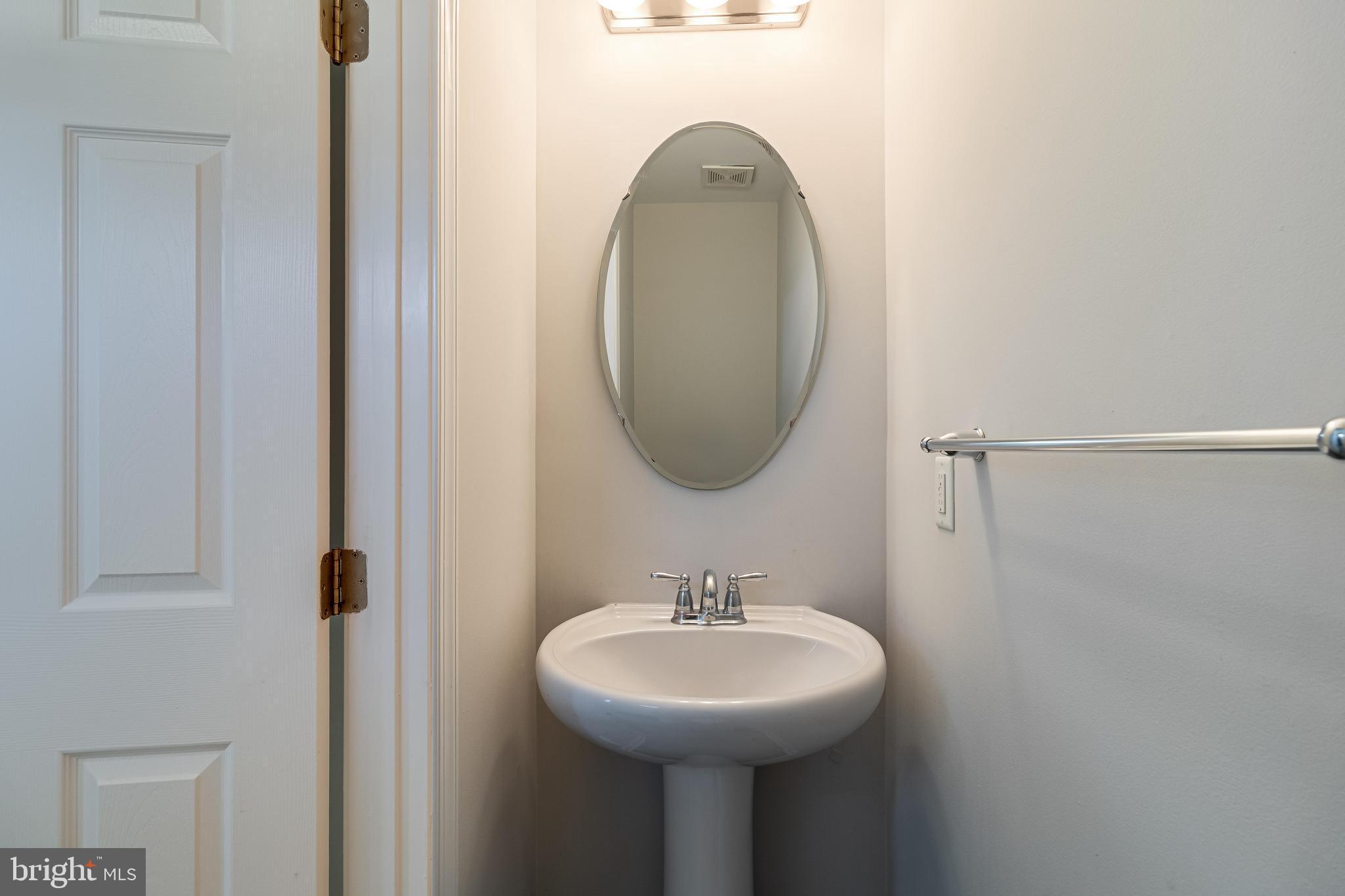 Waldorf, Maryland, 20602, United States, 3 Bedrooms Bedrooms, ,4 BathroomsBathrooms,Residential,For Sale,2012302