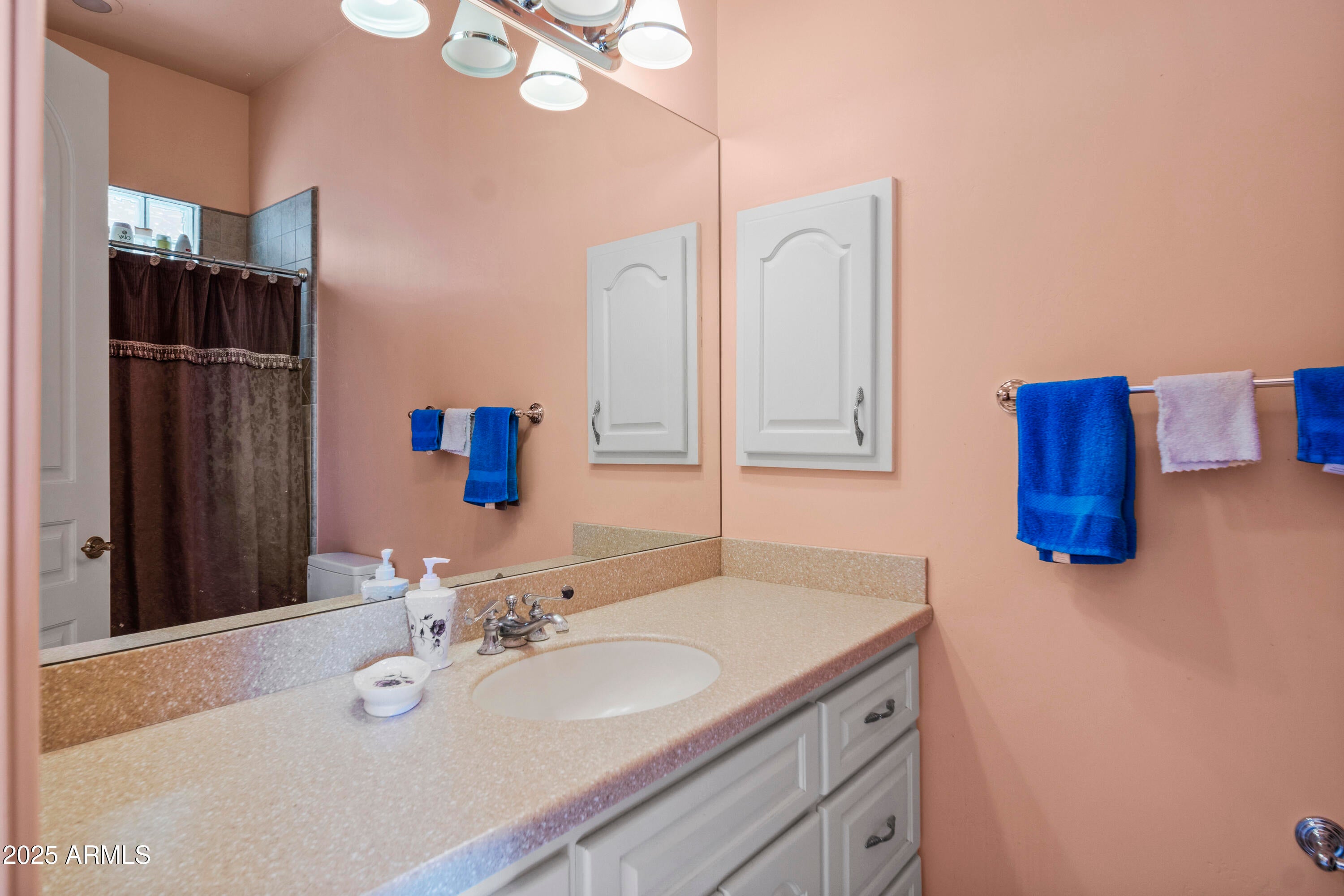 Wickenburg, Arizona, 85390, United States, 6 Bedrooms Bedrooms, ,4 BathroomsBathrooms,Residential,For Sale,1978720