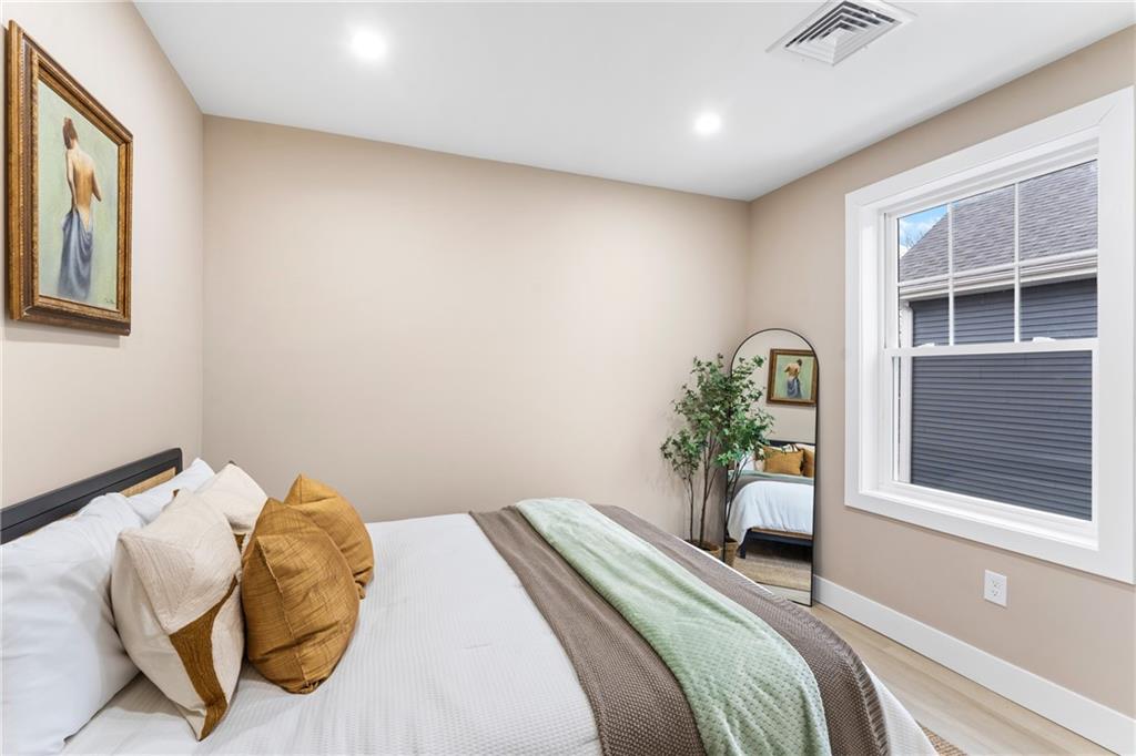 Providence, Rhode Island, 02907, United States, 6 Bedrooms Bedrooms, ,4 BathroomsBathrooms,Residential,For Sale,2005298