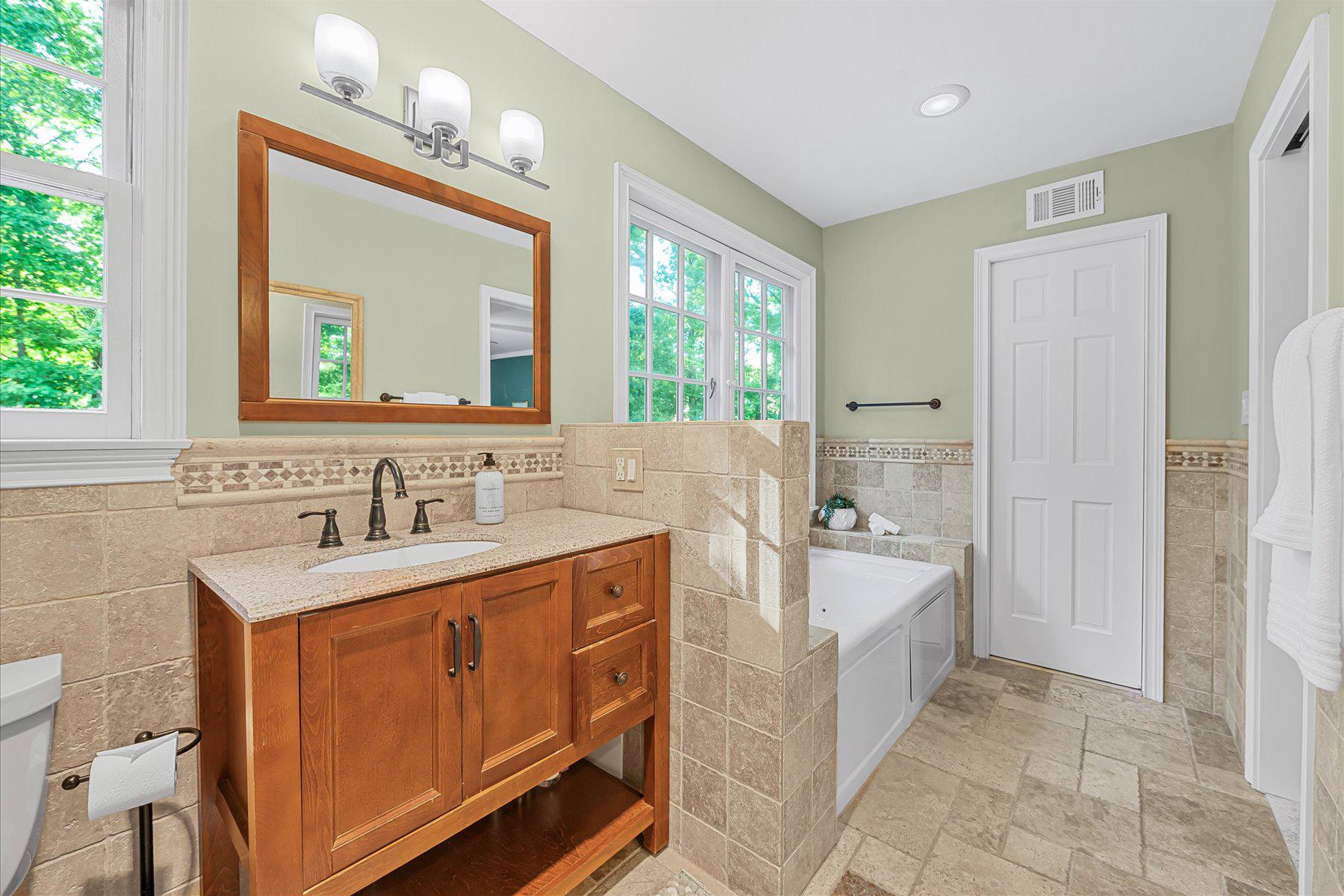  11152 Powder Horn Drive, Potomac, MD, 20854 - 物件實景