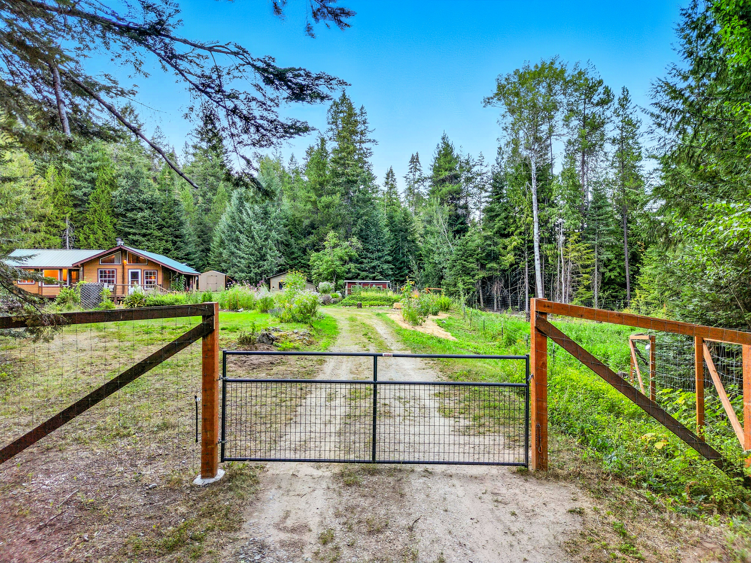 Sandpoint, Idaho, 83864, United States, 2 Bedrooms Bedrooms, ,2 BathroomsBathrooms,Residential,For Sale,2006058