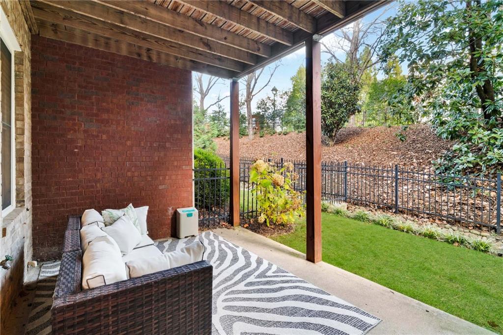 Atlanta, Georgia, 30328, United States, 3 Bedrooms Bedrooms, ,4 BathroomsBathrooms,Residential,For Sale,1994391