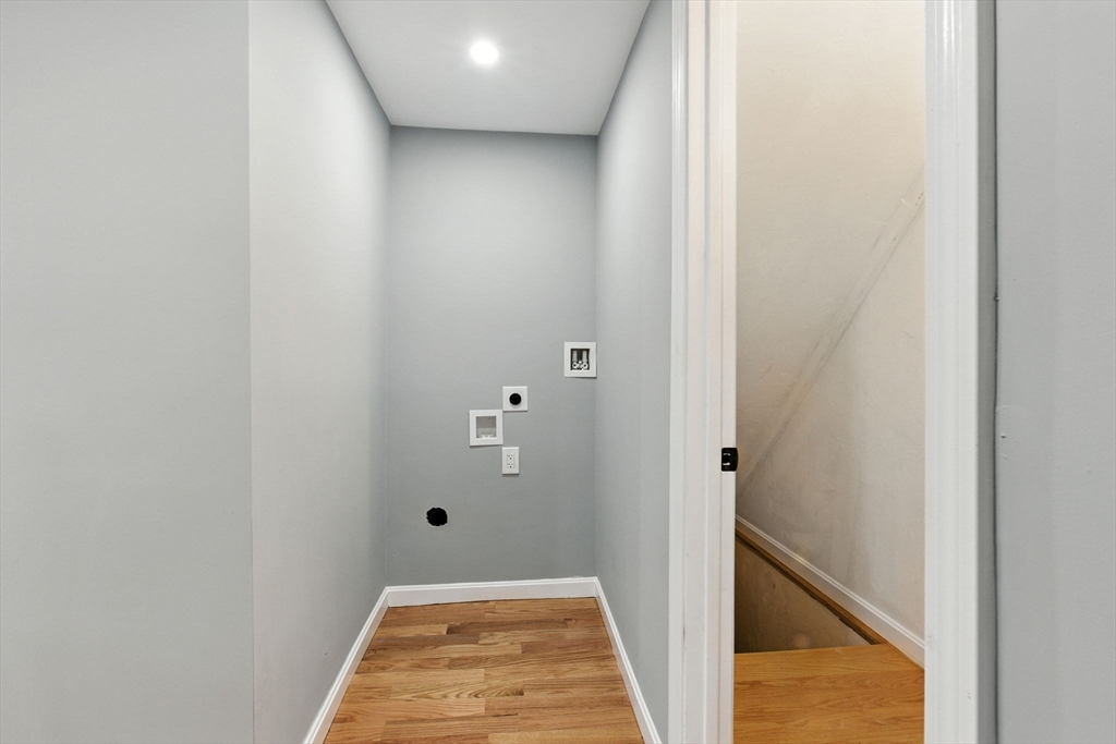 East Bridgewater, Massachusetts, 02333, United States, 3 Bedrooms Bedrooms, ,3 BathroomsBathrooms,Residential,For Sale,1943451