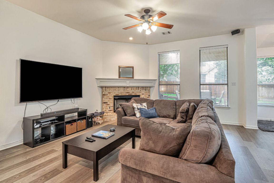 Austin, Texas, 78749, United States, 3 Bedrooms Bedrooms, ,2 BathroomsBathrooms,Residential,For Sale,1897269