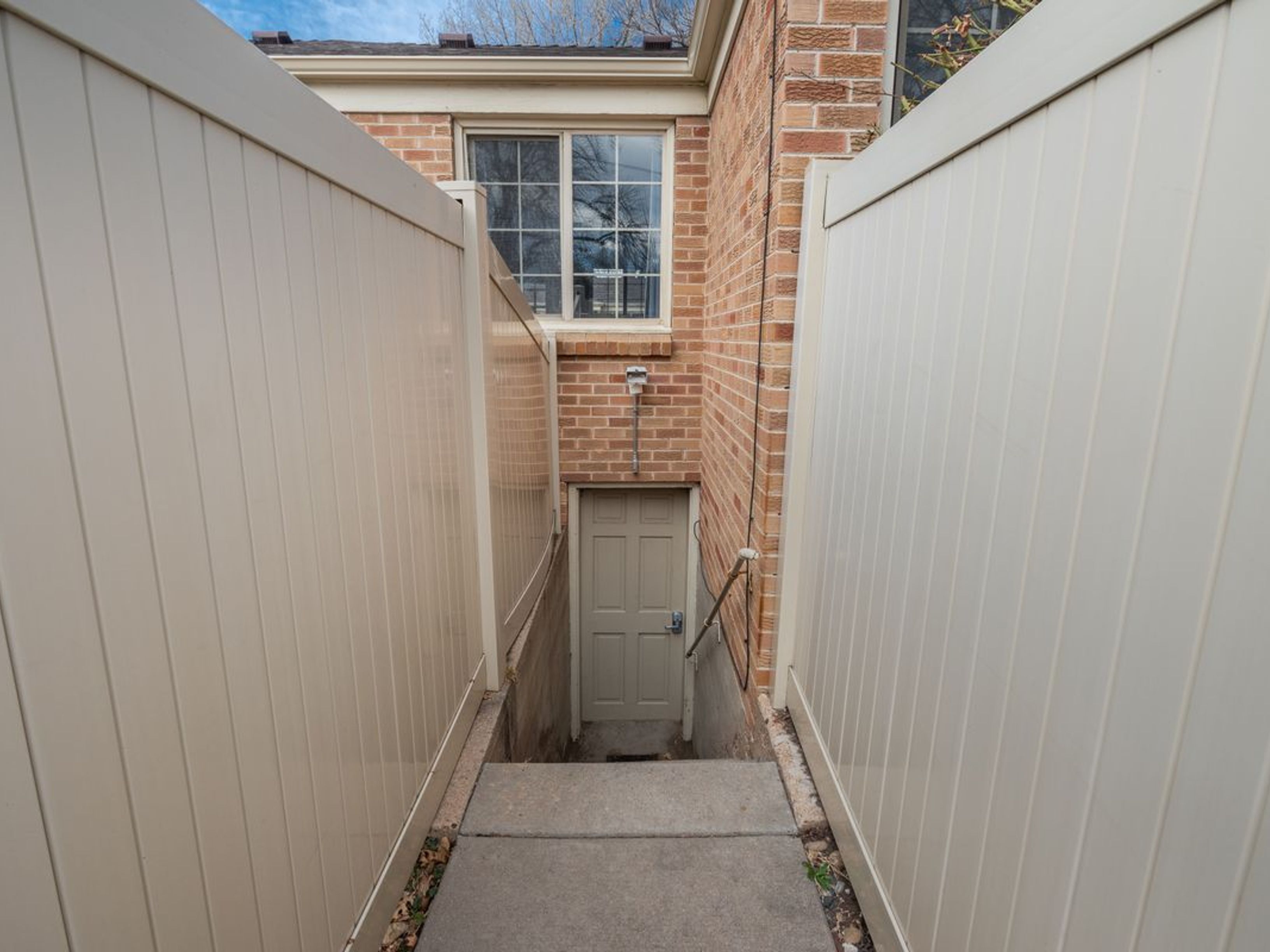  Charming Mayfair End-Unit Townhome with Private Backyard & Cherry Creek Access - 物件實景