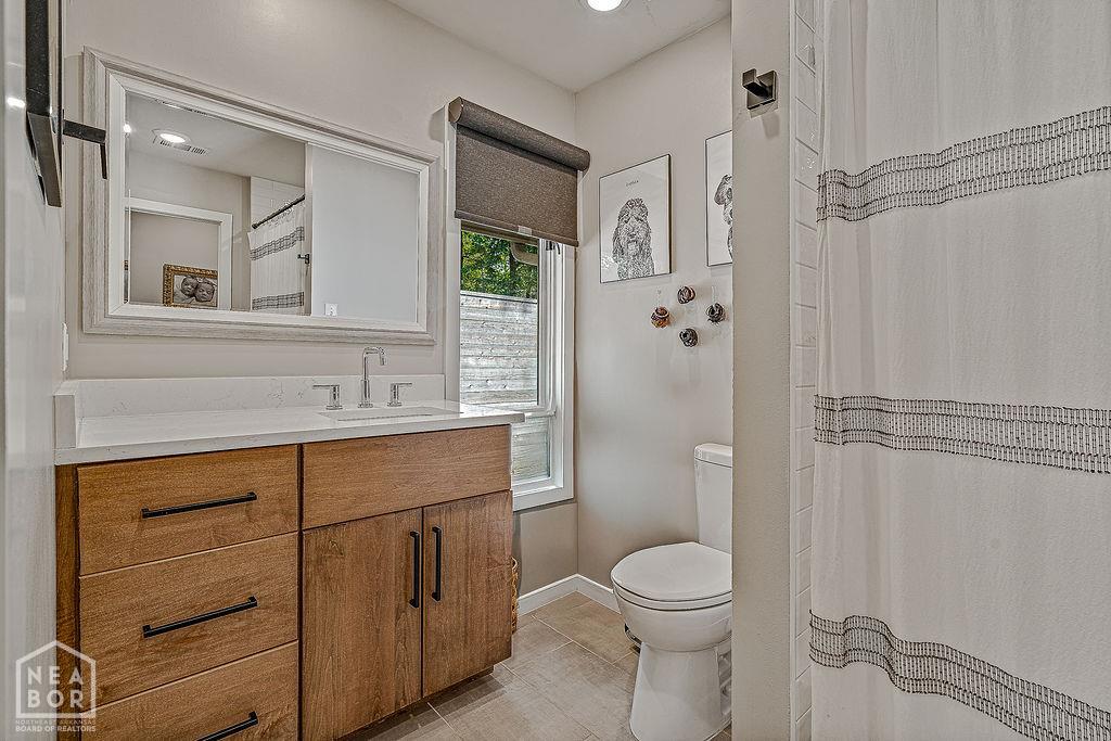 Jonesboro, Arkansas, 72404, United States, ,4 BathroomsBathrooms,Residential,For Sale,1982886