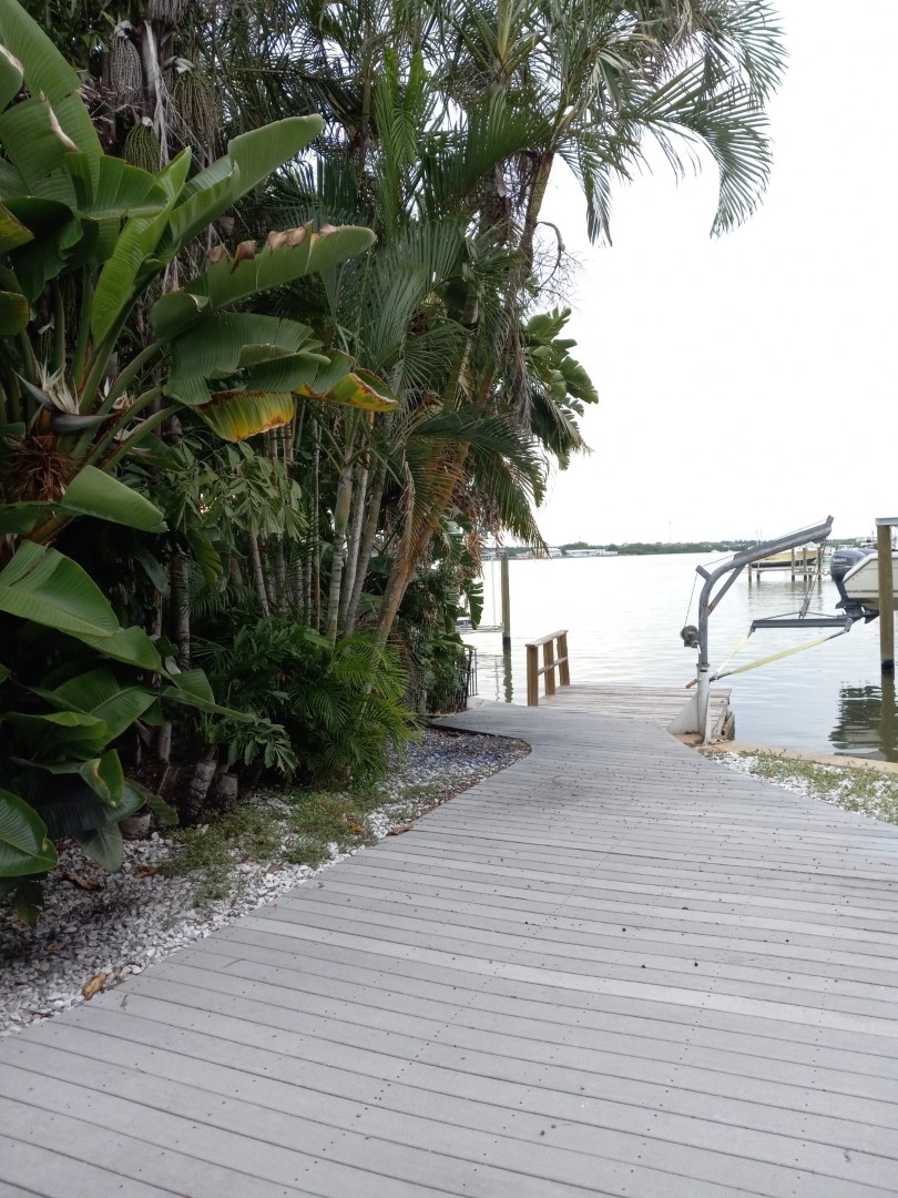 Madeira Beach, Florida, 33708, United States, 2 Bedrooms Bedrooms, ,2 BathroomsBathrooms,Residential,For Sale,1921616