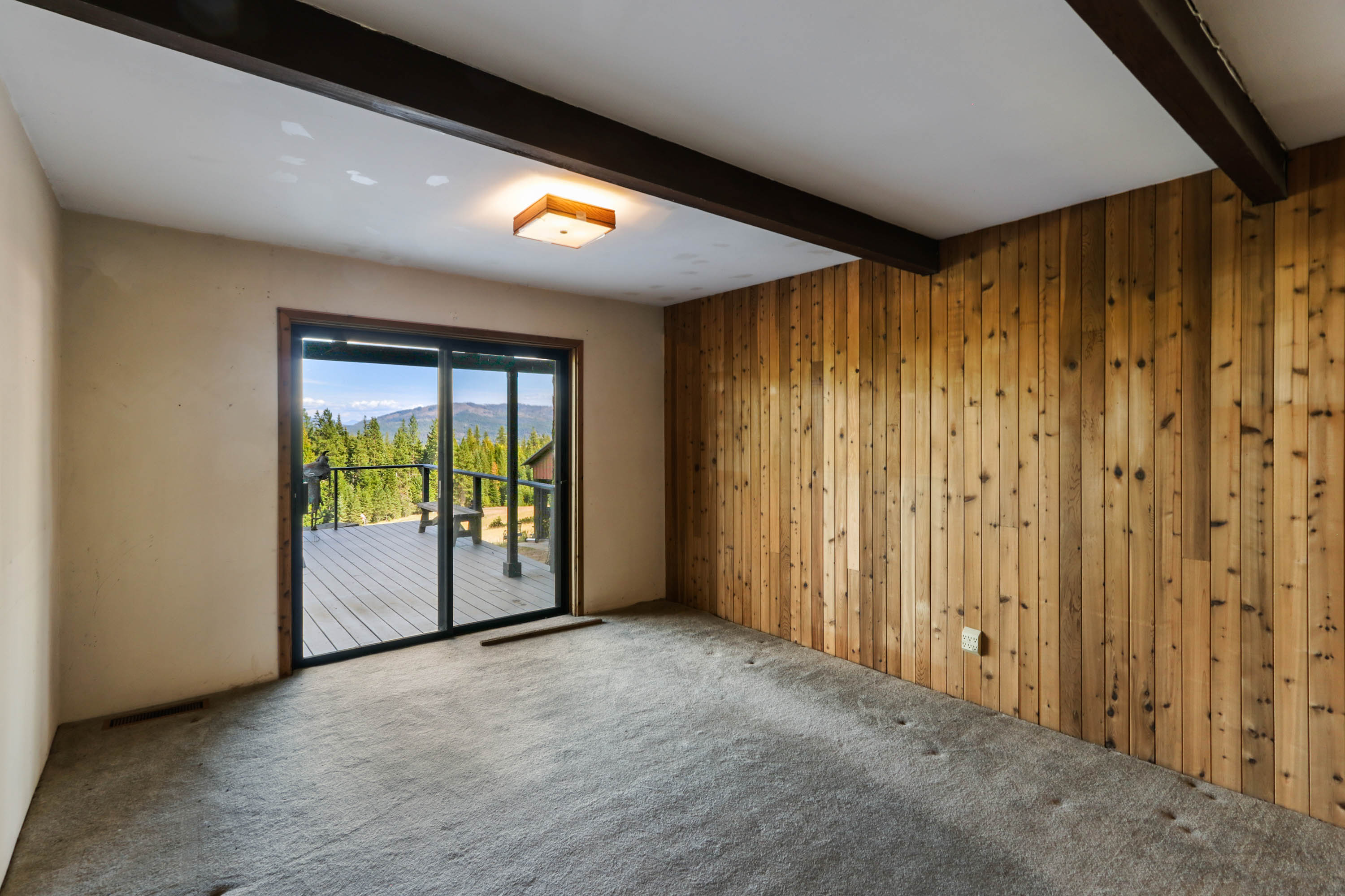 Sandpoint, Idaho, 83864, United States, 3 Bedrooms Bedrooms, ,3 BathroomsBathrooms,Residential,For Sale,1922040