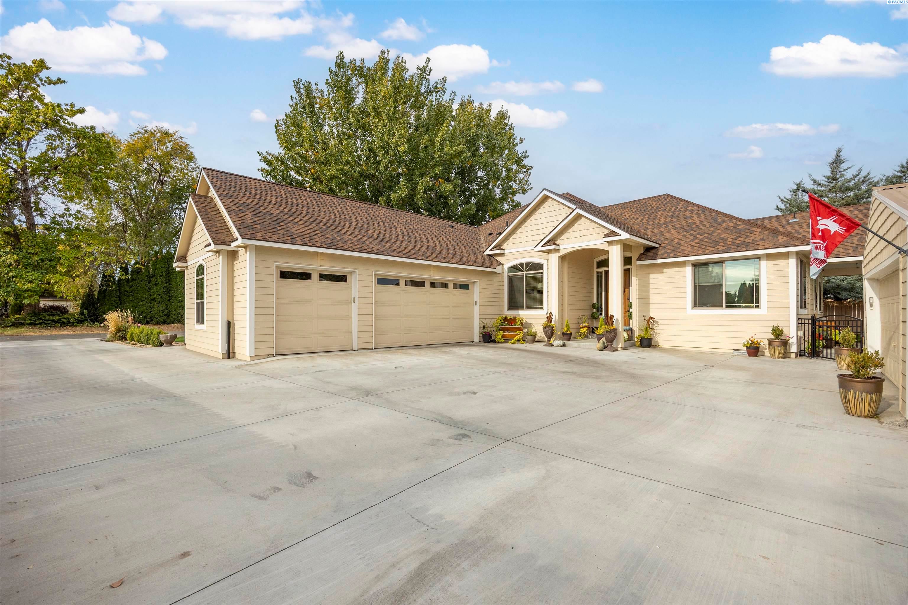 Pasco, Washington, 99301, United States, 3 Bedrooms Bedrooms, ,3 BathroomsBathrooms,Residential,For Sale,1981620