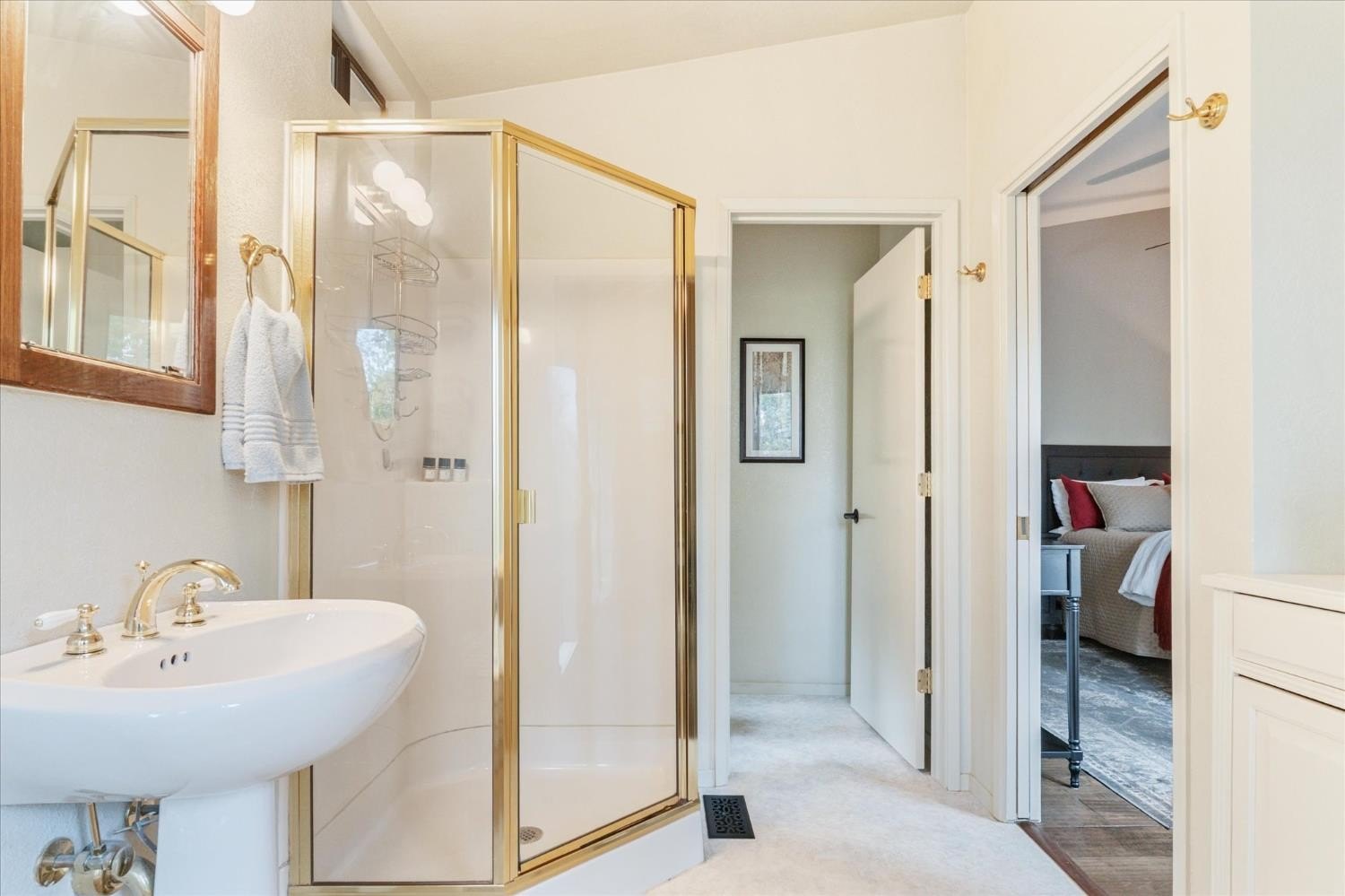 Murphys, California, 95247, United States, 4 Bedrooms Bedrooms, ,3 BathroomsBathrooms,Residential,For Sale,1981649