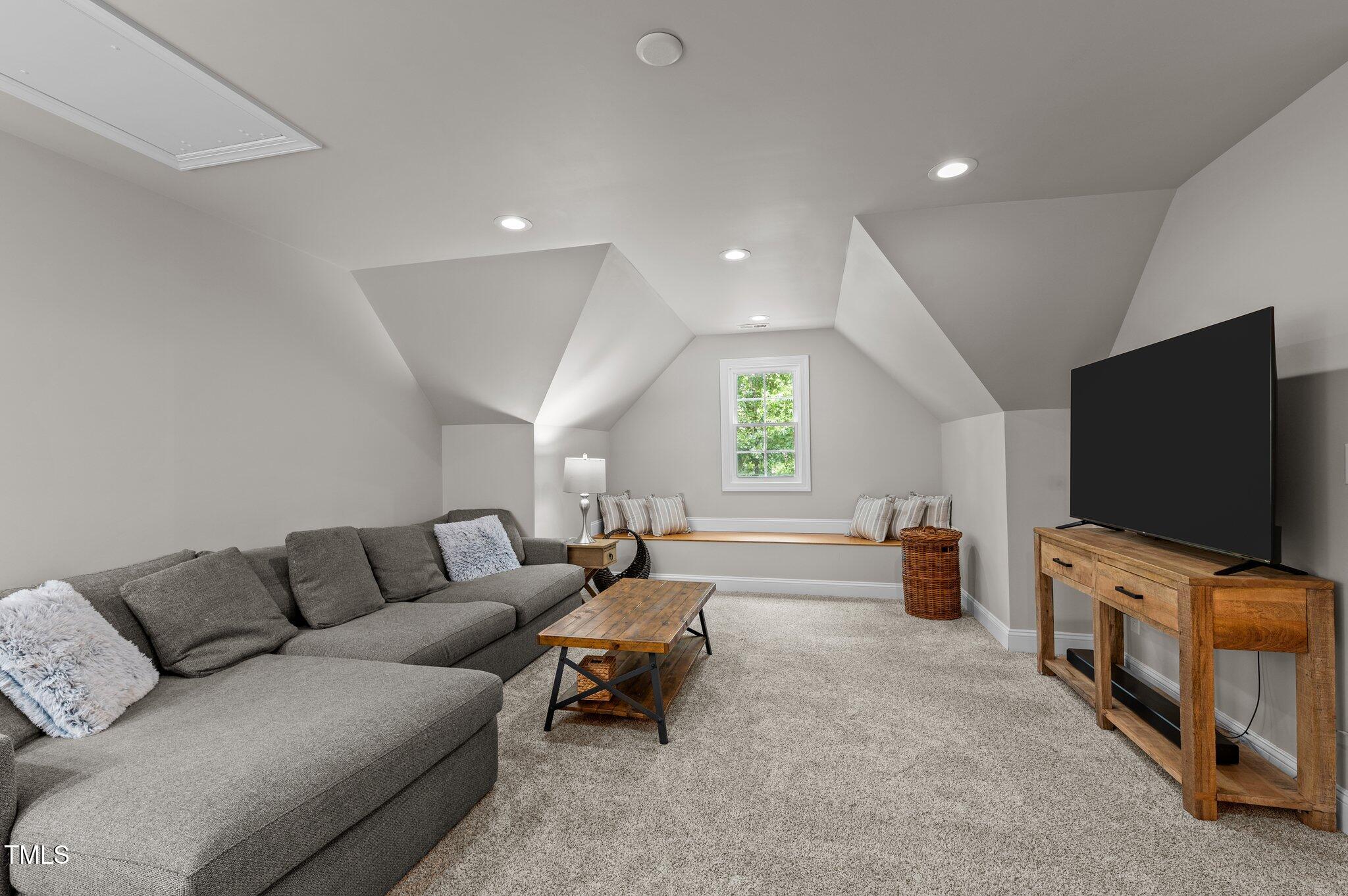 Wake Forest, North Carolina, 27587, United States, 4 Bedrooms Bedrooms, ,5 BathroomsBathrooms,Residential,For Sale,1817910