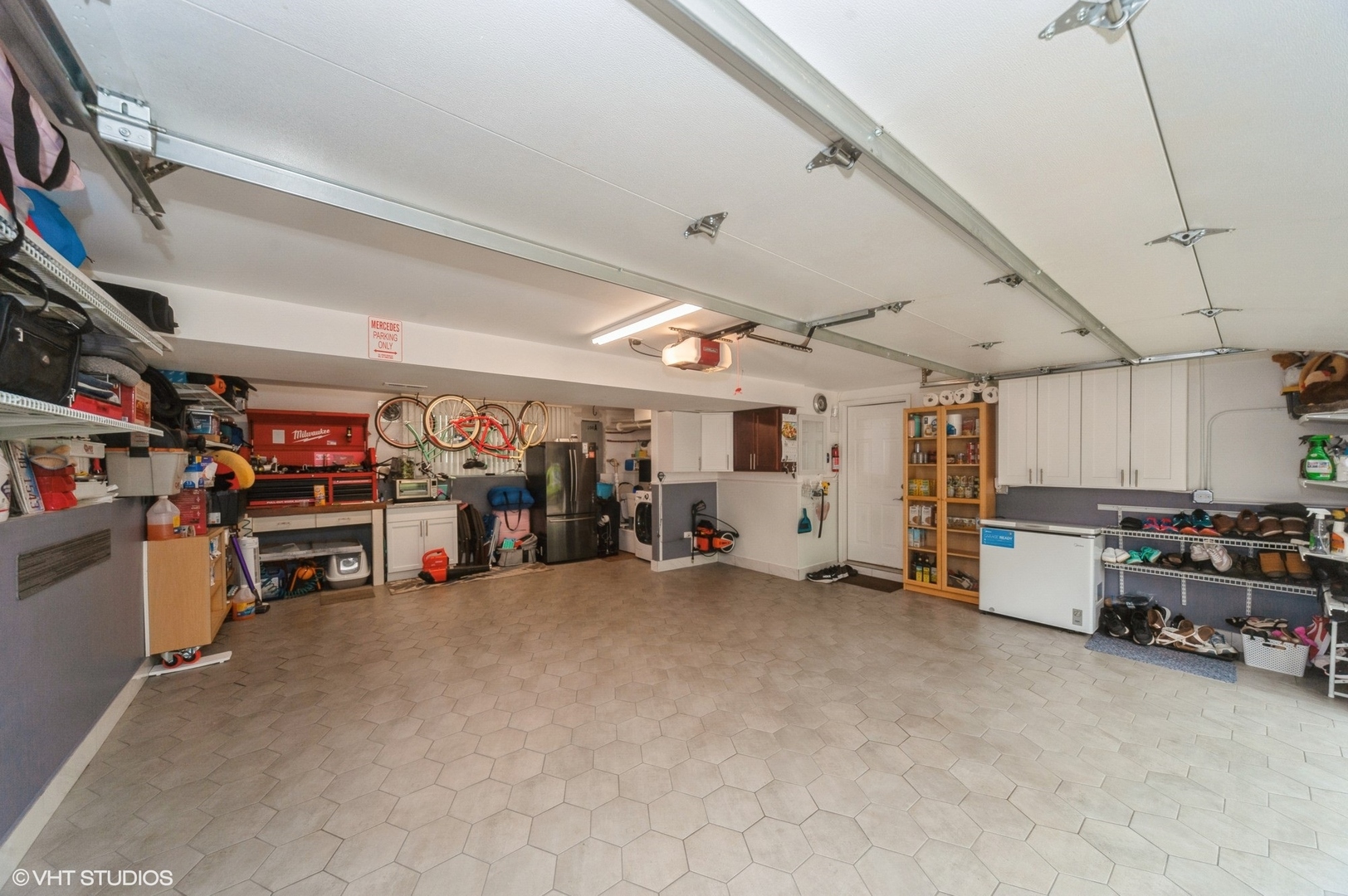 Vernon Hills, Illinois, 60061, United States, 3 Bedrooms Bedrooms, ,3 BathroomsBathrooms,Residential,For Sale,1885308