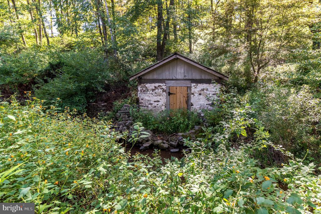 Ottsville, Pennsylvania, 18942, United States, 3 Bedrooms Bedrooms, ,3 BathroomsBathrooms,Residential,For Sale,1950550