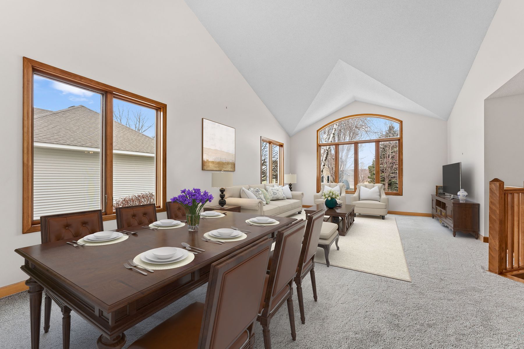  Updated Modified Two-Story on a Spacious Corner Lot - 物件實景