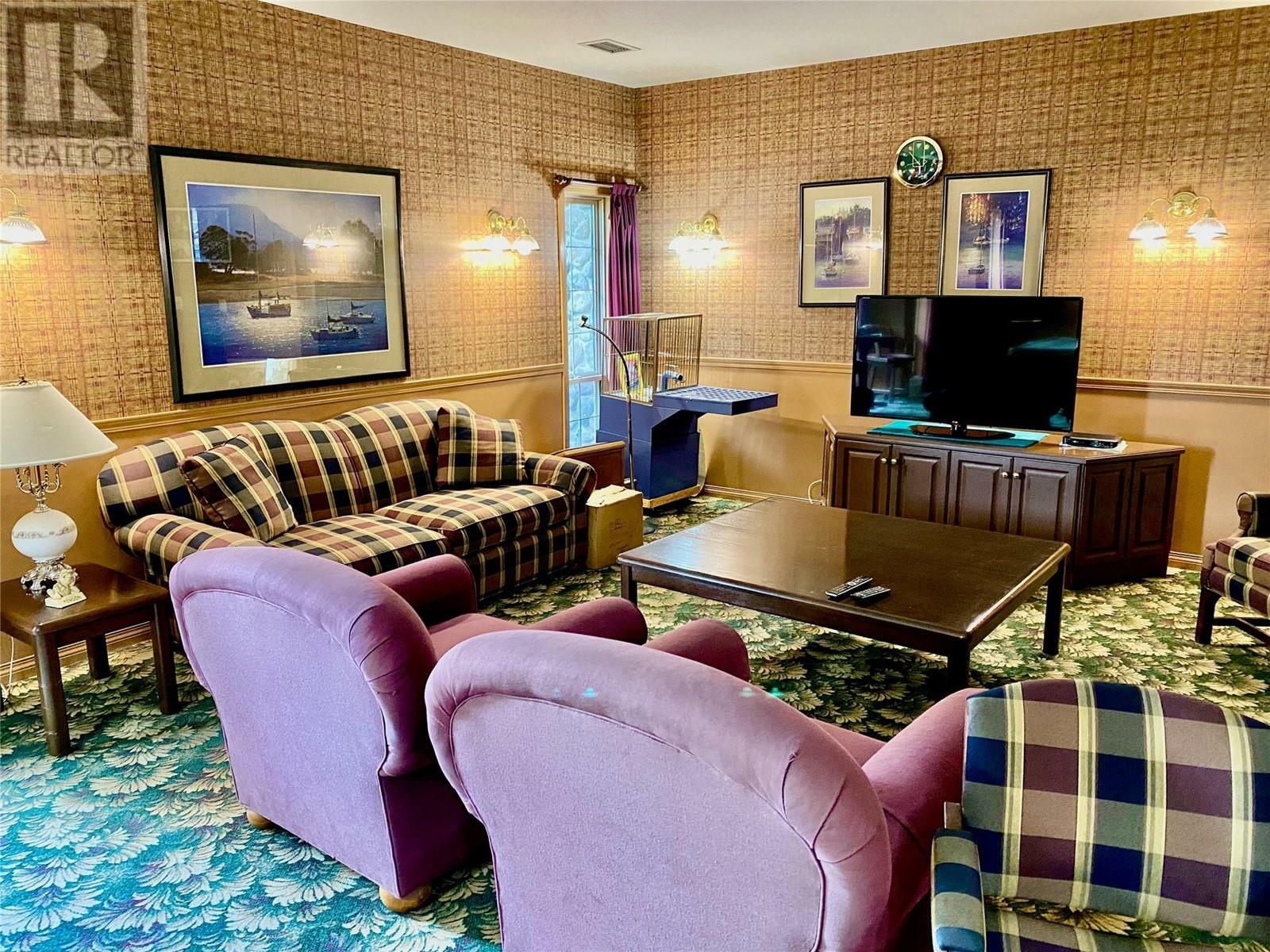 KELOWNA, British Columbia, V1V 1Z4, CA, 2 Bedrooms Bedrooms, ,2 BathroomsBathrooms,Residential,For Sale,1960931