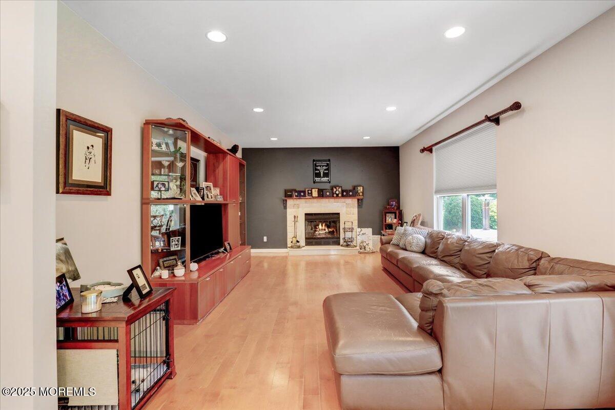 Howell, New Jersey, 07731, United States, 4 Bedrooms Bedrooms, ,3 BathroomsBathrooms,Residential,For Sale,1902992