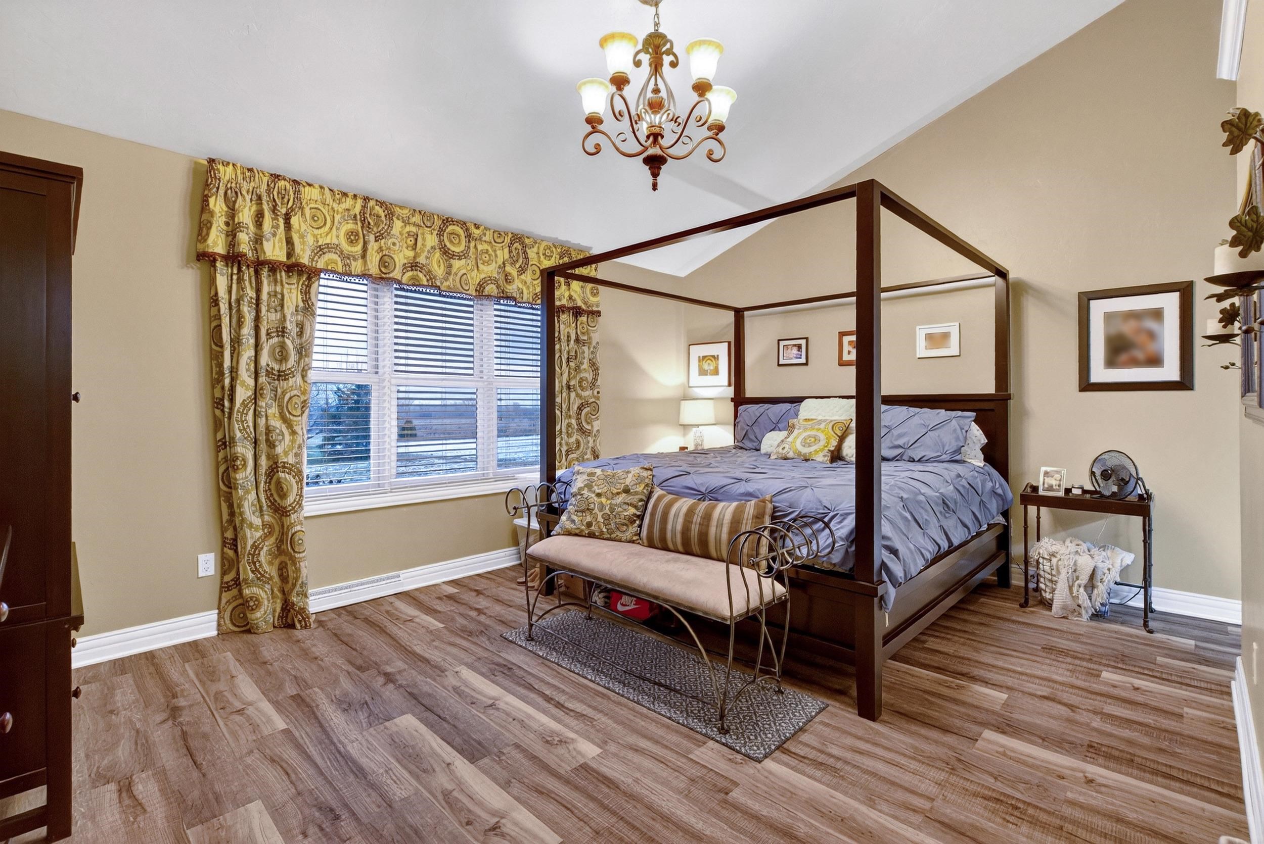 Neenah, Wisconsin, 54956, United States, 4 Bedrooms Bedrooms, ,4 BathroomsBathrooms,Residential,For Sale,1996384