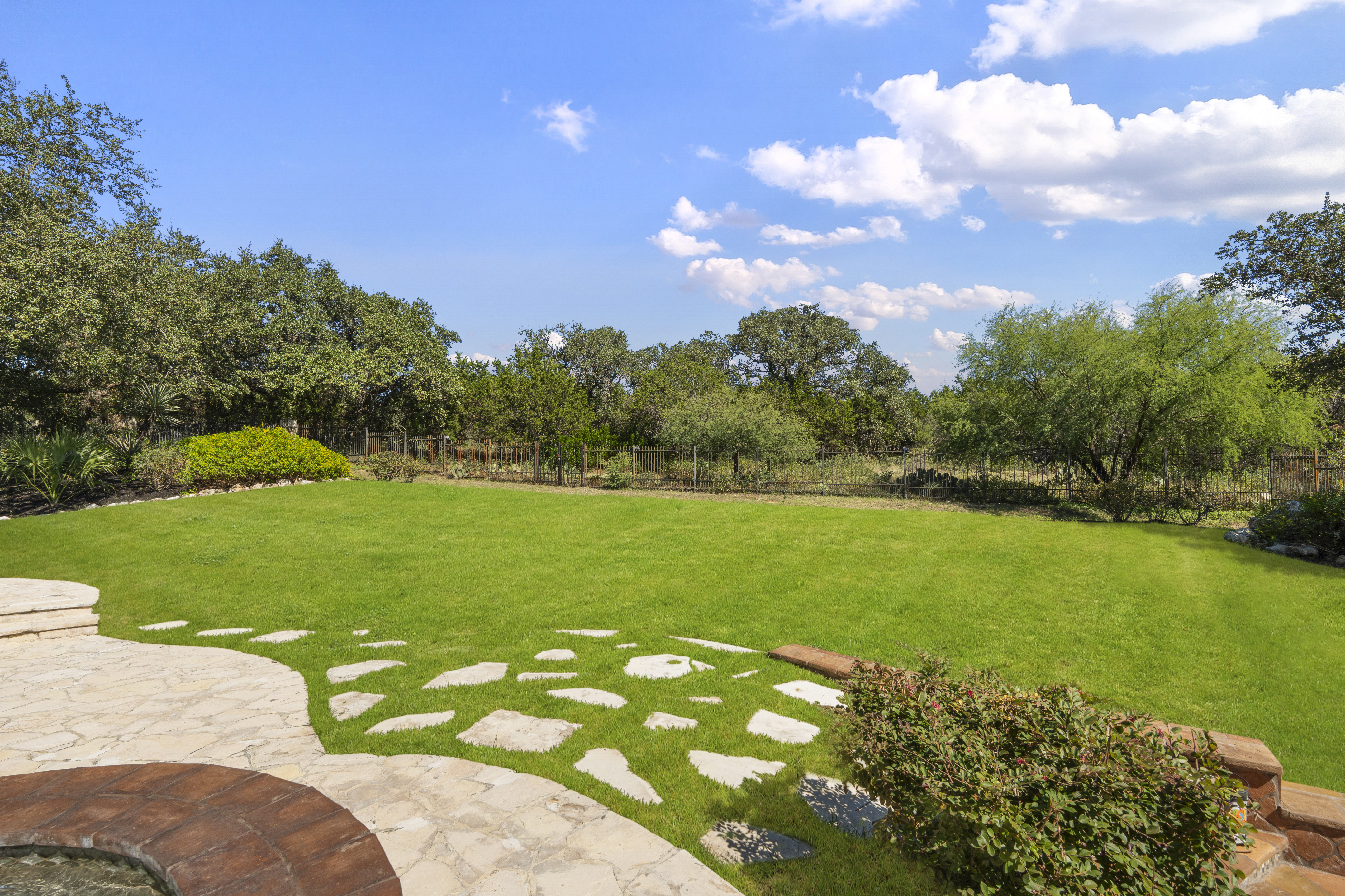  Custom Estate with Pool House - 物件實景