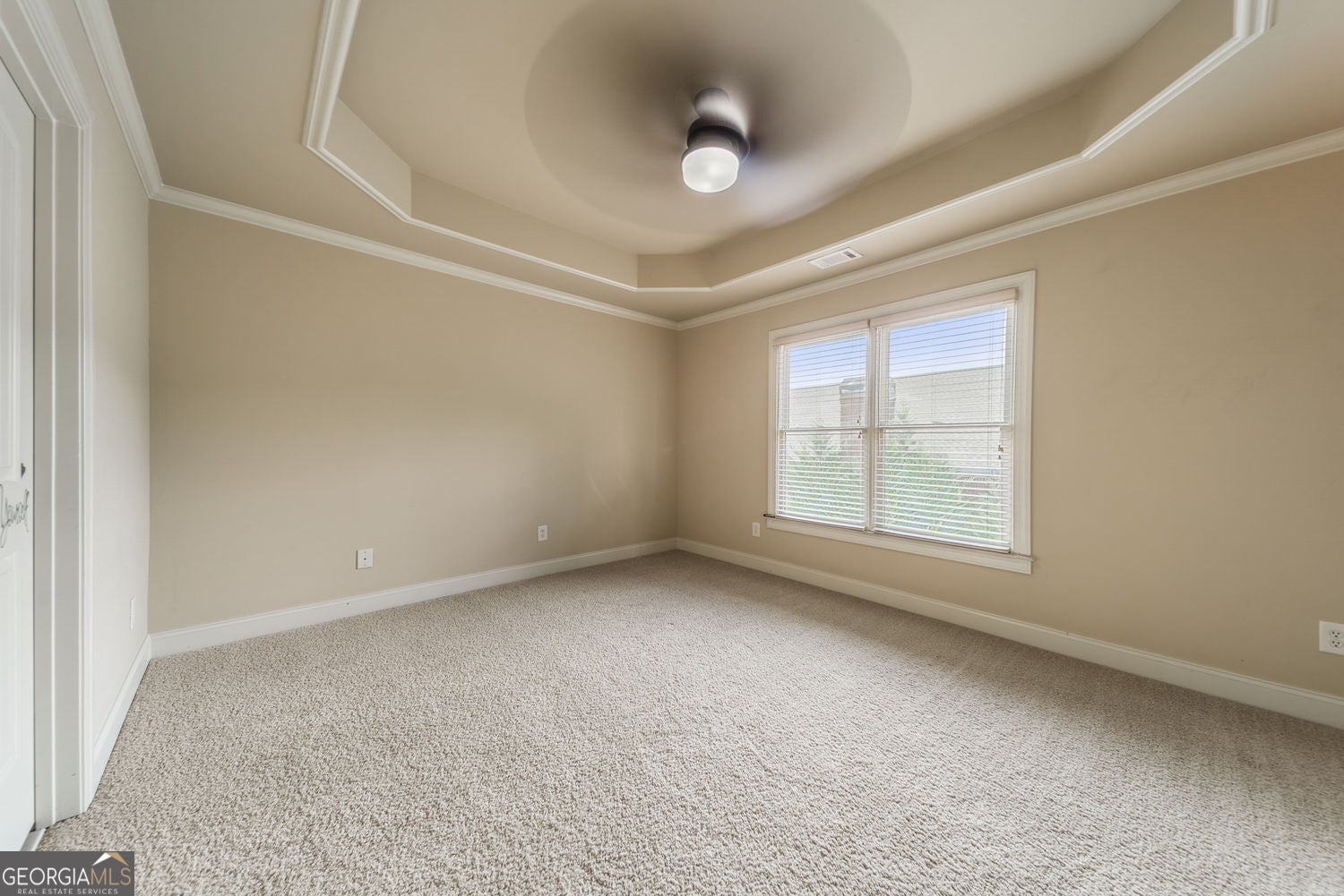 Snellville, Georgia, 30078, United States, 4 Bedrooms Bedrooms, ,5 BathroomsBathrooms,Residential,For Sale,1992513