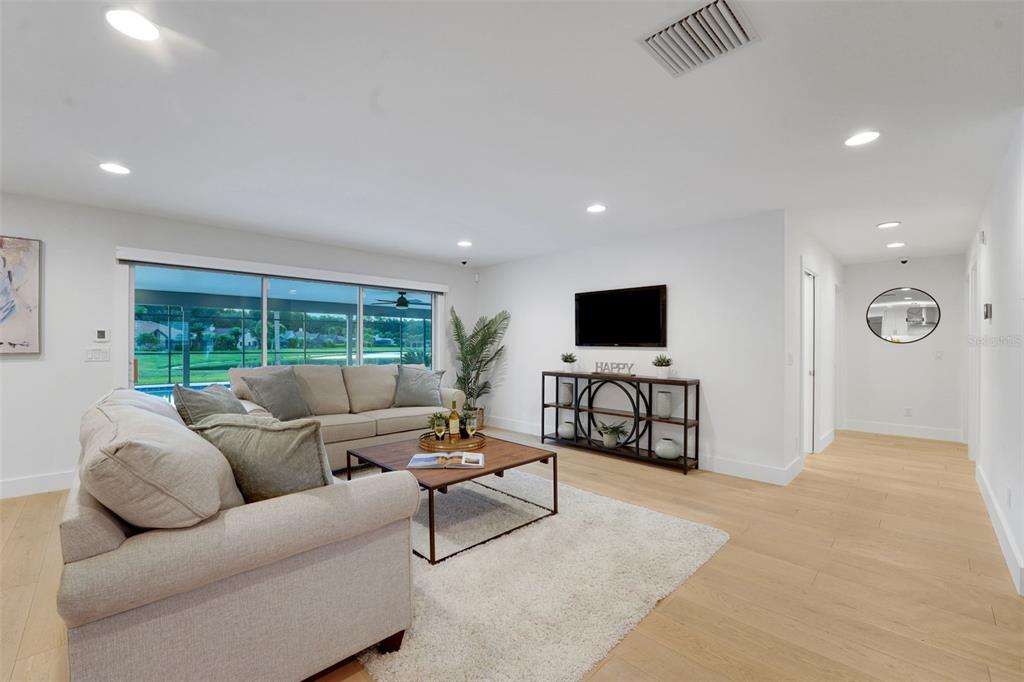 Lake Mary, Florida, 32746, United States, 4 Bedrooms Bedrooms, ,2 BathroomsBathrooms,Residential,For Sale,1940772
