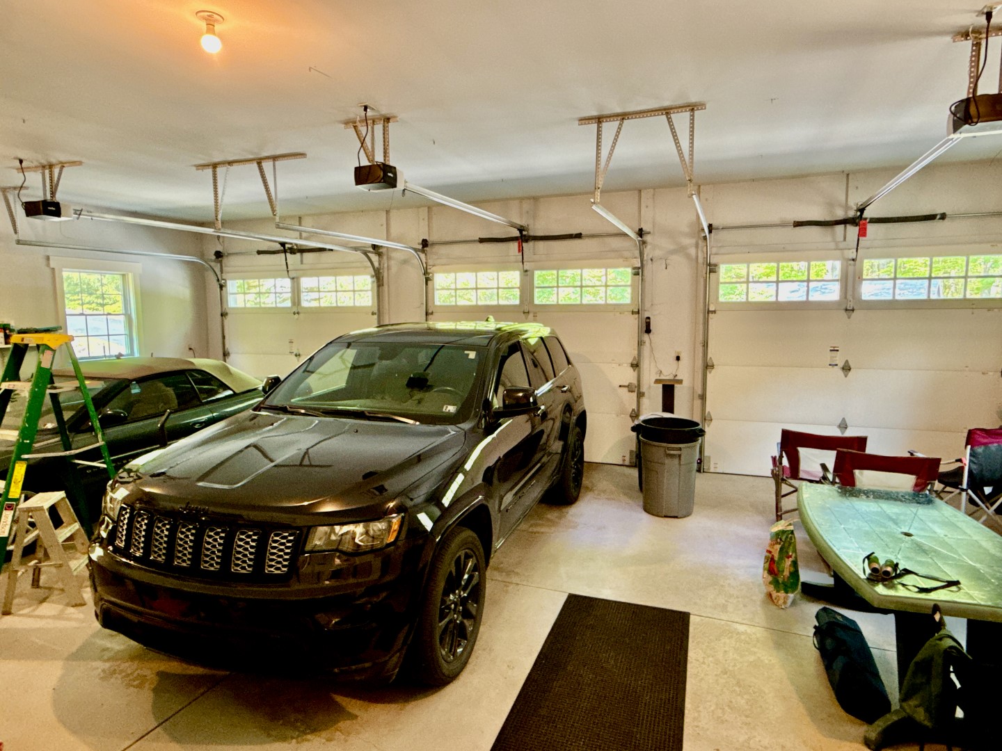 Hawley, Pennsylvania, 18428, United States, 3 Bedrooms Bedrooms, ,4 BathroomsBathrooms,Residential,For Sale,1846687