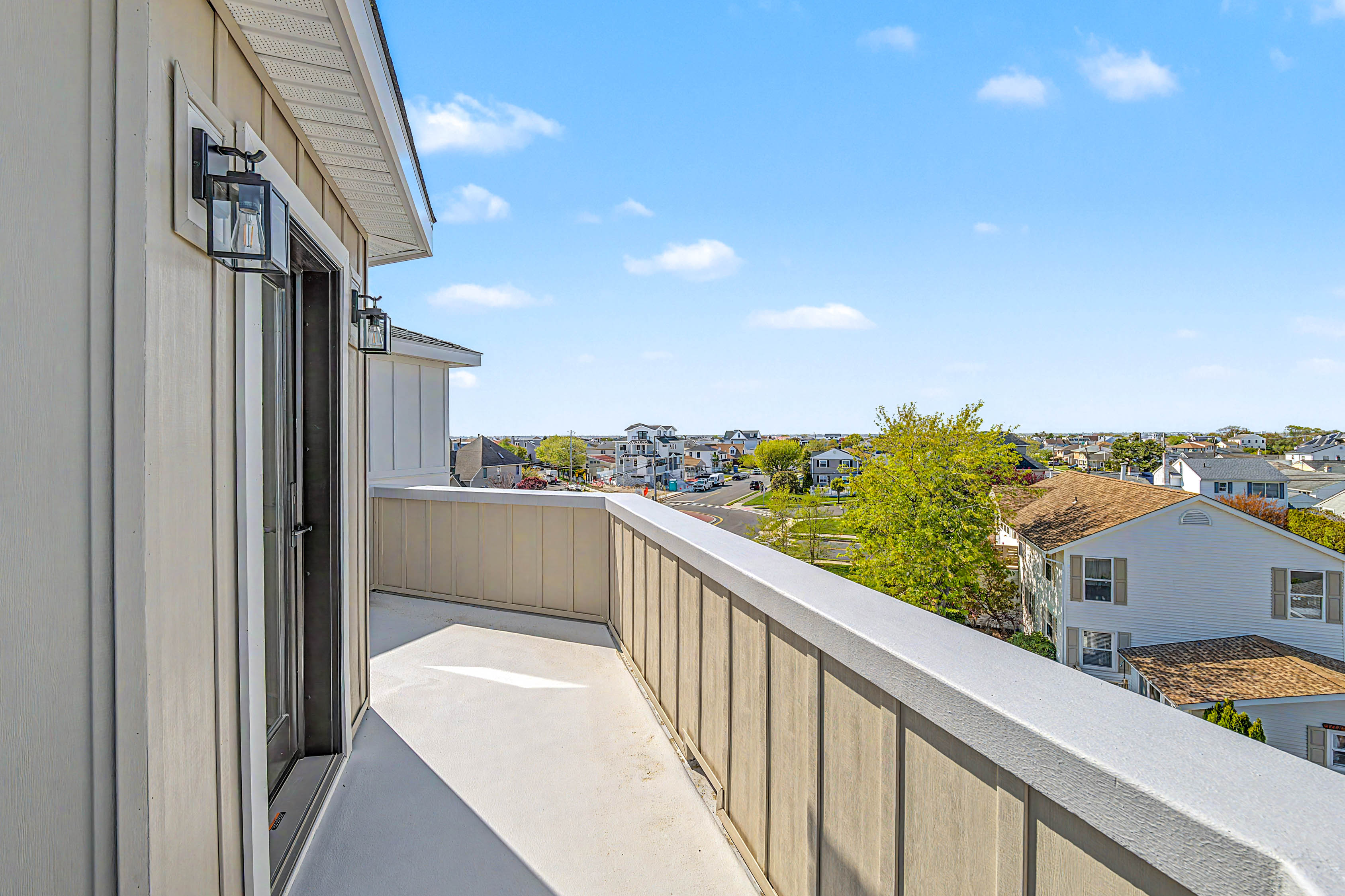  323 N Huntington - 物件實景
