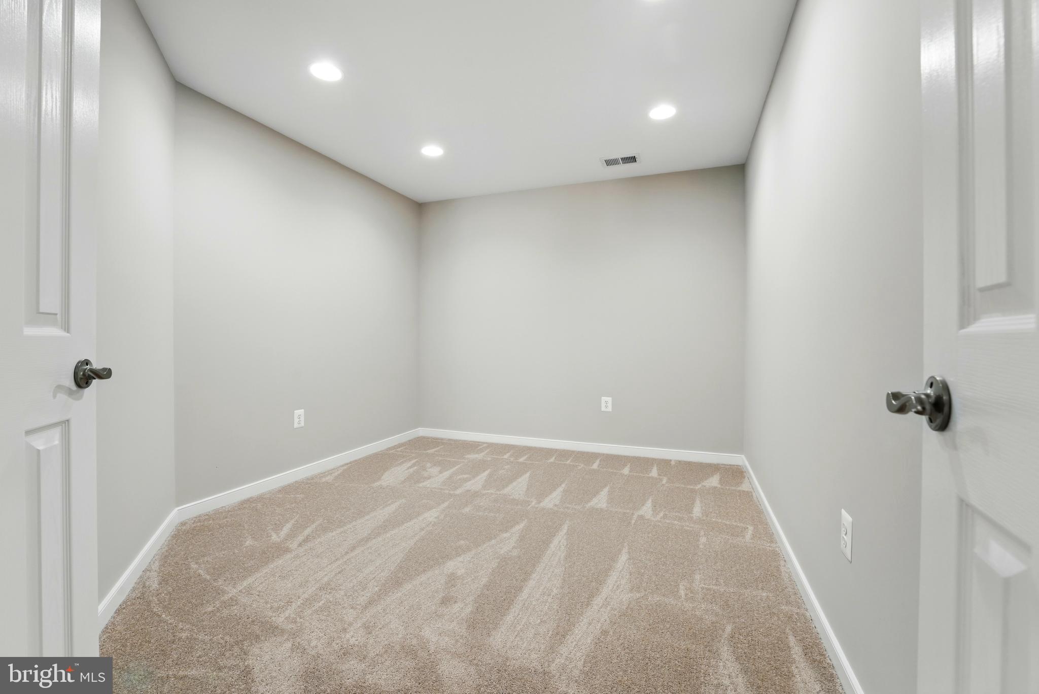Culpeper, Virginia, 22701, United States, 5 Bedrooms Bedrooms, ,5 BathroomsBathrooms,Residential,For Sale,1841439