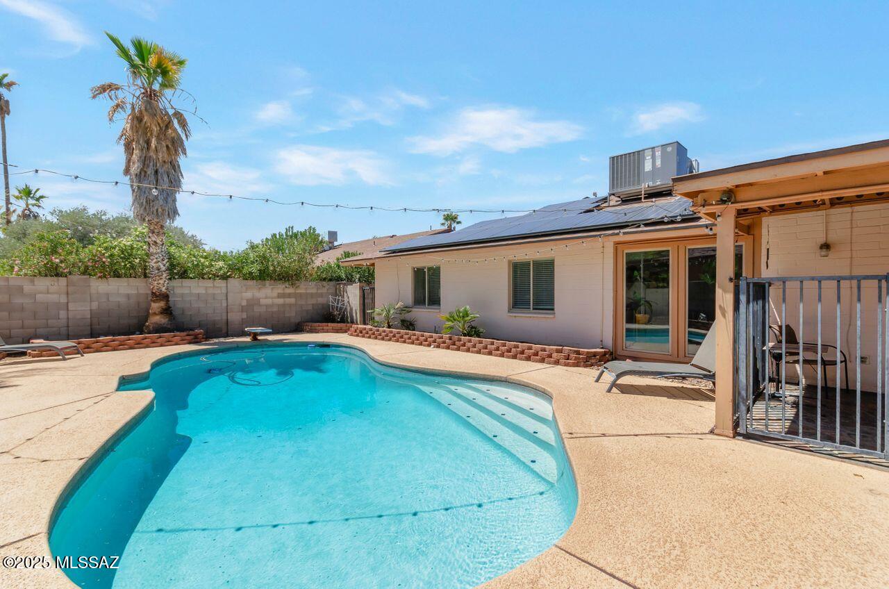 Tucson, Arizona, 85715, United States, 4 Bedrooms Bedrooms, ,2 BathroomsBathrooms,Residential,For Sale,1955495