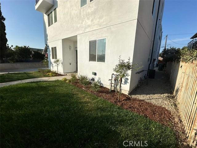 Los Angeles, California, 90001, United States, ,Residential,For Sale,1976329