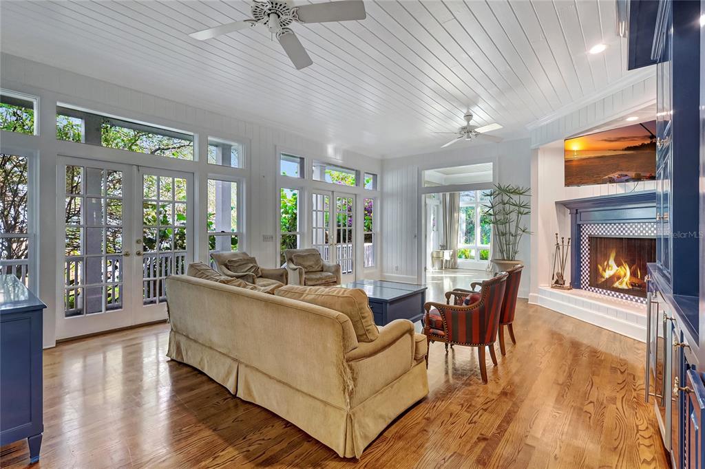 Tampa, Florida, 33611, United States, 5 Bedrooms Bedrooms, ,7 BathroomsBathrooms,Residential,For Sale,1988340