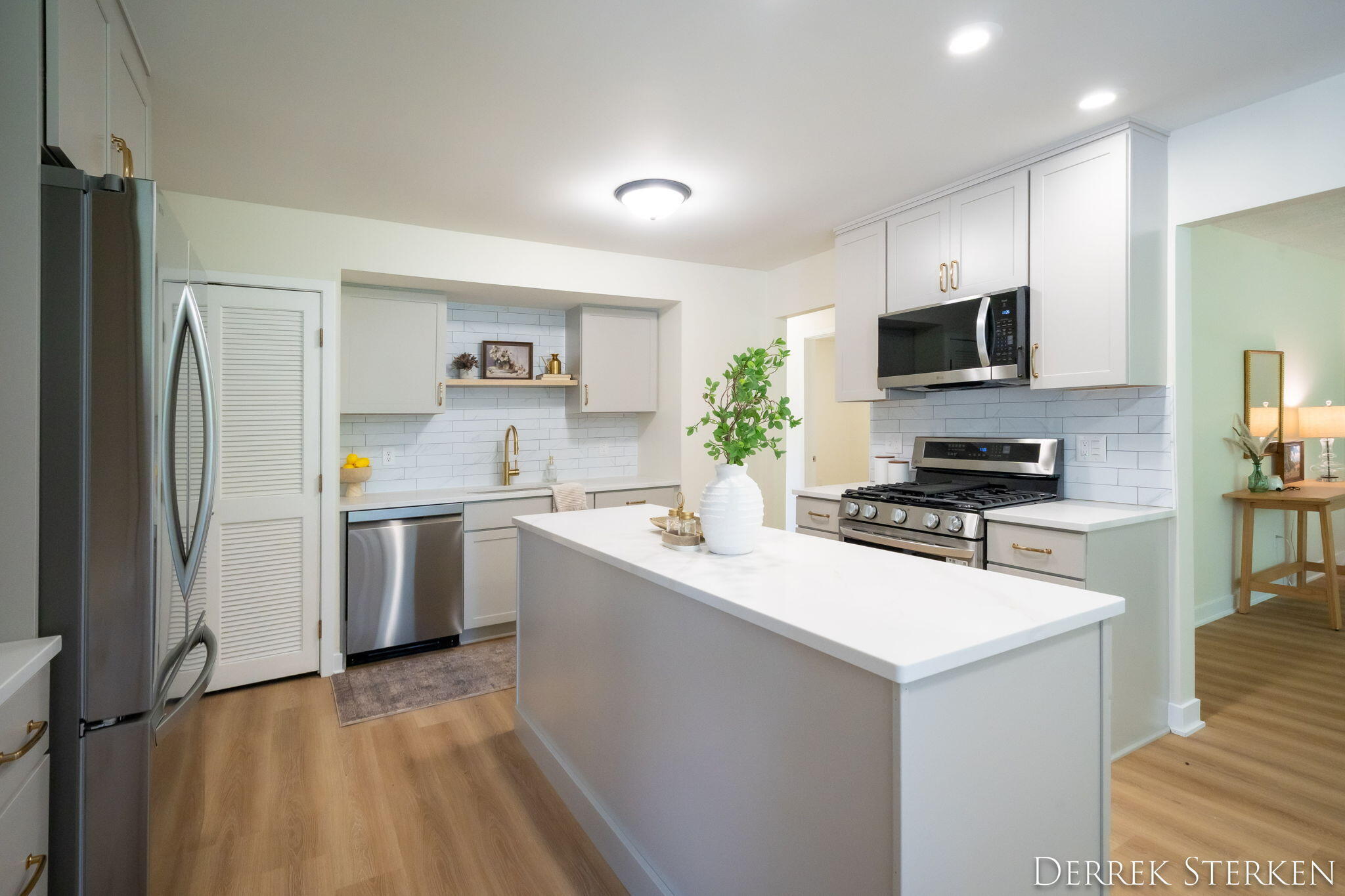 Saugatuck, Michigan, 49453, United States, 3 Bedrooms Bedrooms, ,2 BathroomsBathrooms,Residential,For Sale,1970300