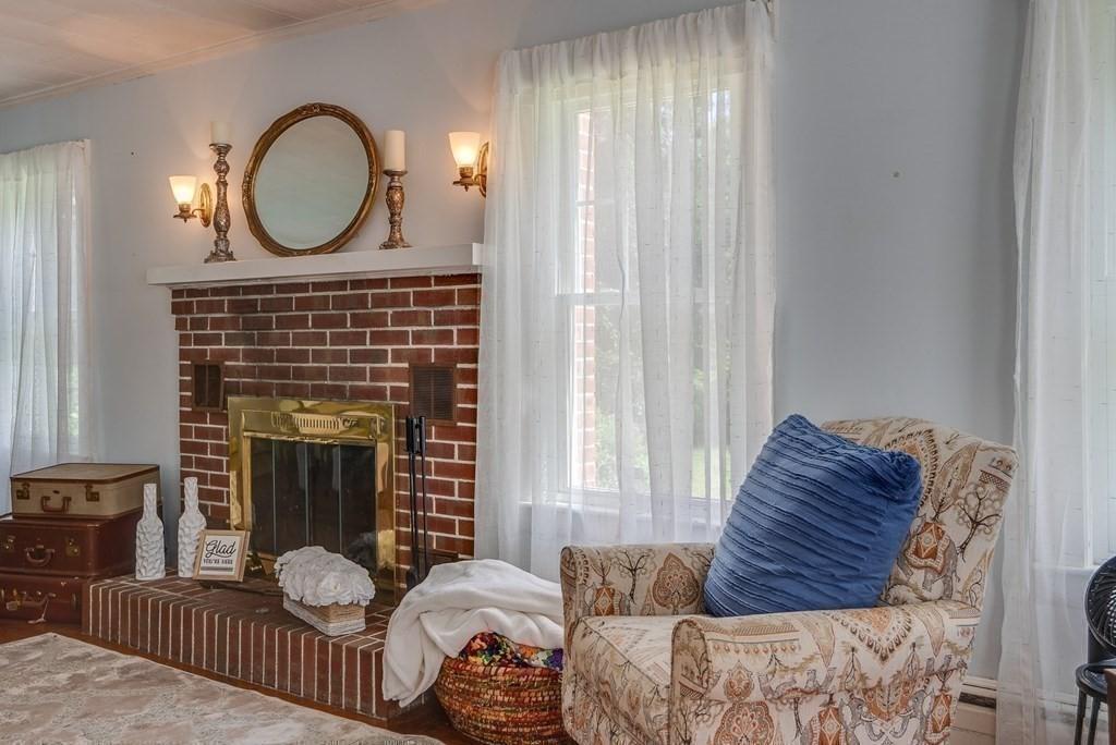 Boylston, Massachusetts, 01505, United States, 5 Bedrooms Bedrooms, ,3 BathroomsBathrooms,Residential,For Sale,1887512