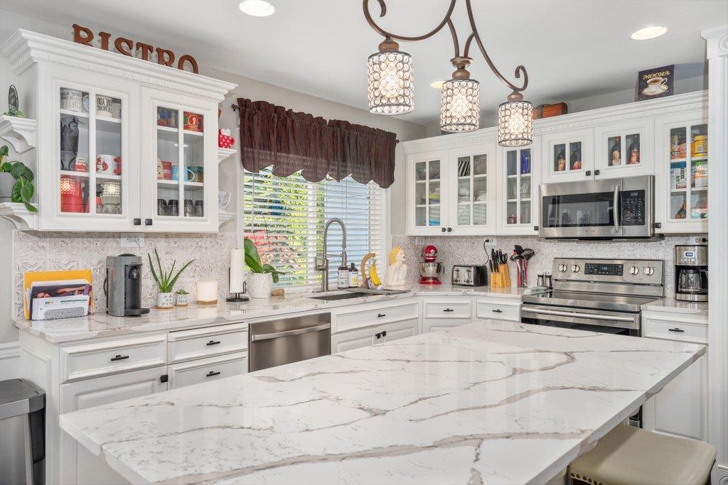 Veradale, Washington, 99037, United States, 6 Bedrooms Bedrooms, ,4 BathroomsBathrooms,Residential,For Sale,1986098