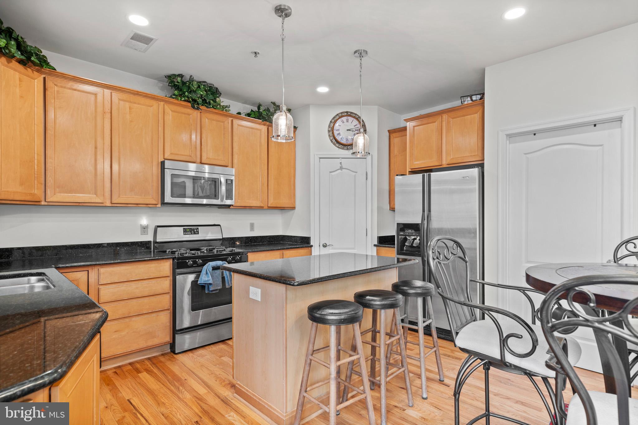 Clinton, Maryland, 20735, United States, 5 Bedrooms Bedrooms, ,4 BathroomsBathrooms,Residential,For Sale,2005759