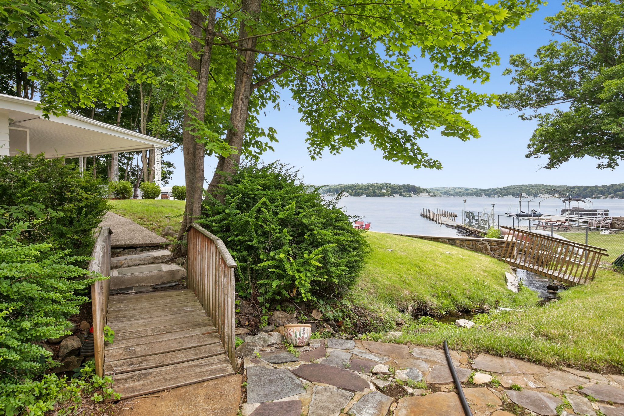  19 & 21 Lakeland Drive, Hopatcong, NJ 07843 - 物件實景