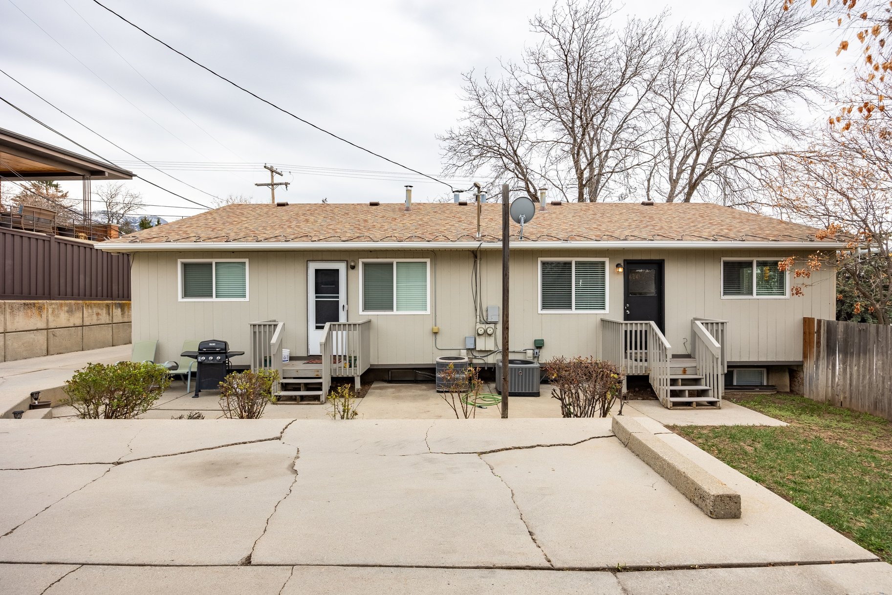  East Bench Duplex Offering Flexibility, Income Potential, and Livability - 物件實景