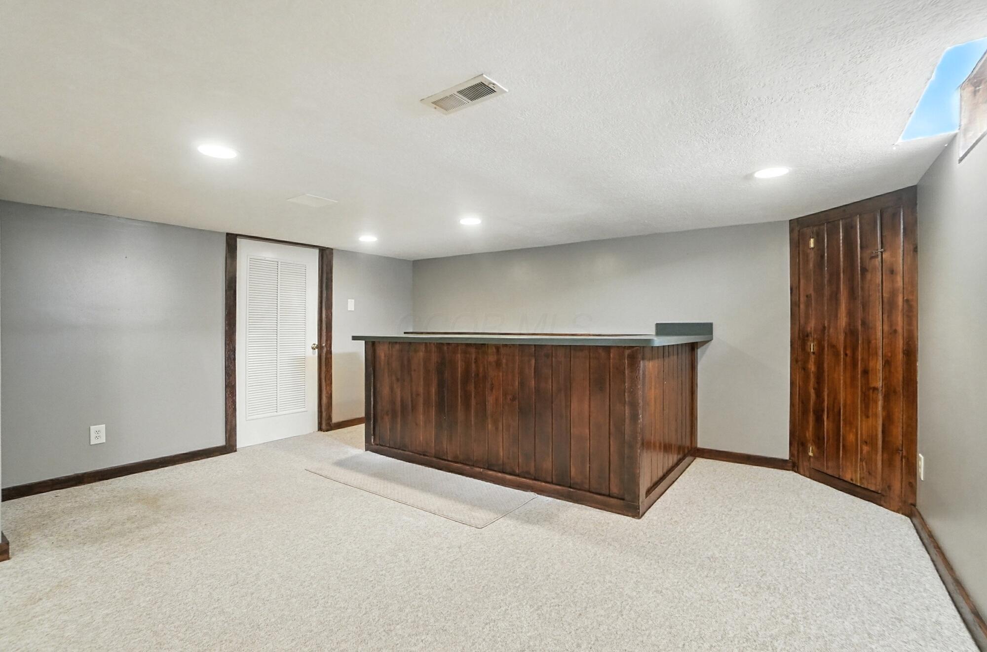 Dublin, Ohio, 43016, United States, 4 Bedrooms Bedrooms, ,3 BathroomsBathrooms,Residential,For Sale,1940366