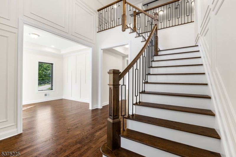 Parsippany-Troy Hills Twp., New Jersey, 07005, United States, 5 Bedrooms Bedrooms, ,4 BathroomsBathrooms,Residential,For Sale,1906910