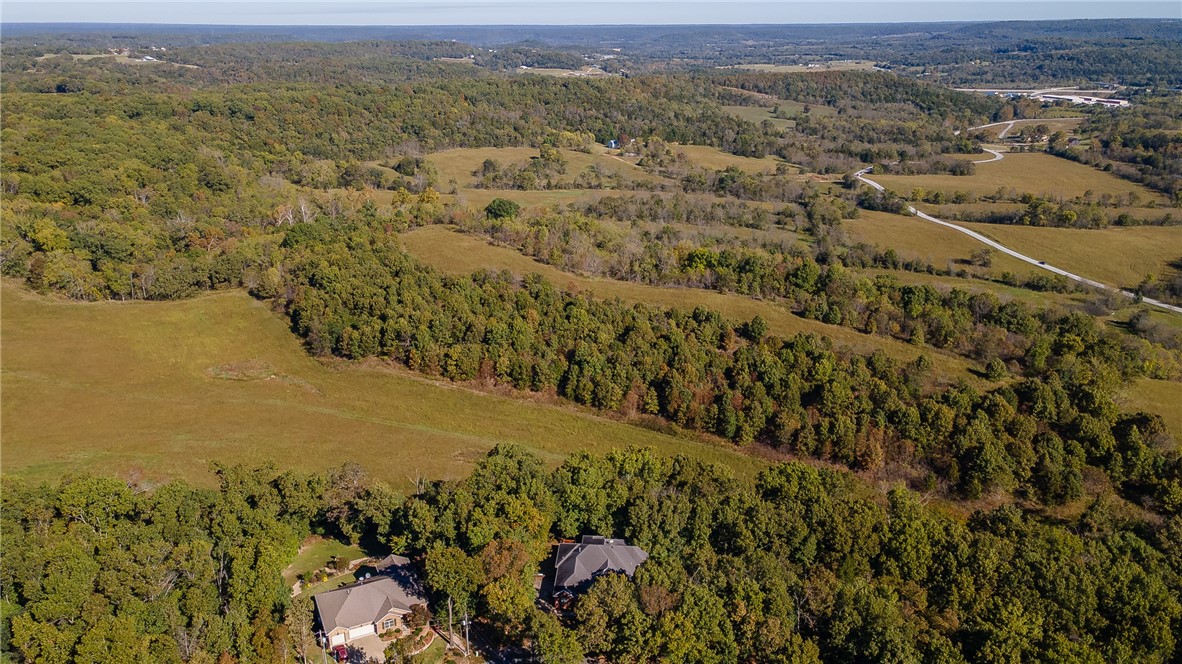 Bella Vista, Arkansas, 72715, United States, 3 Bedrooms Bedrooms, ,4 BathroomsBathrooms,Residential,For Sale,1971297